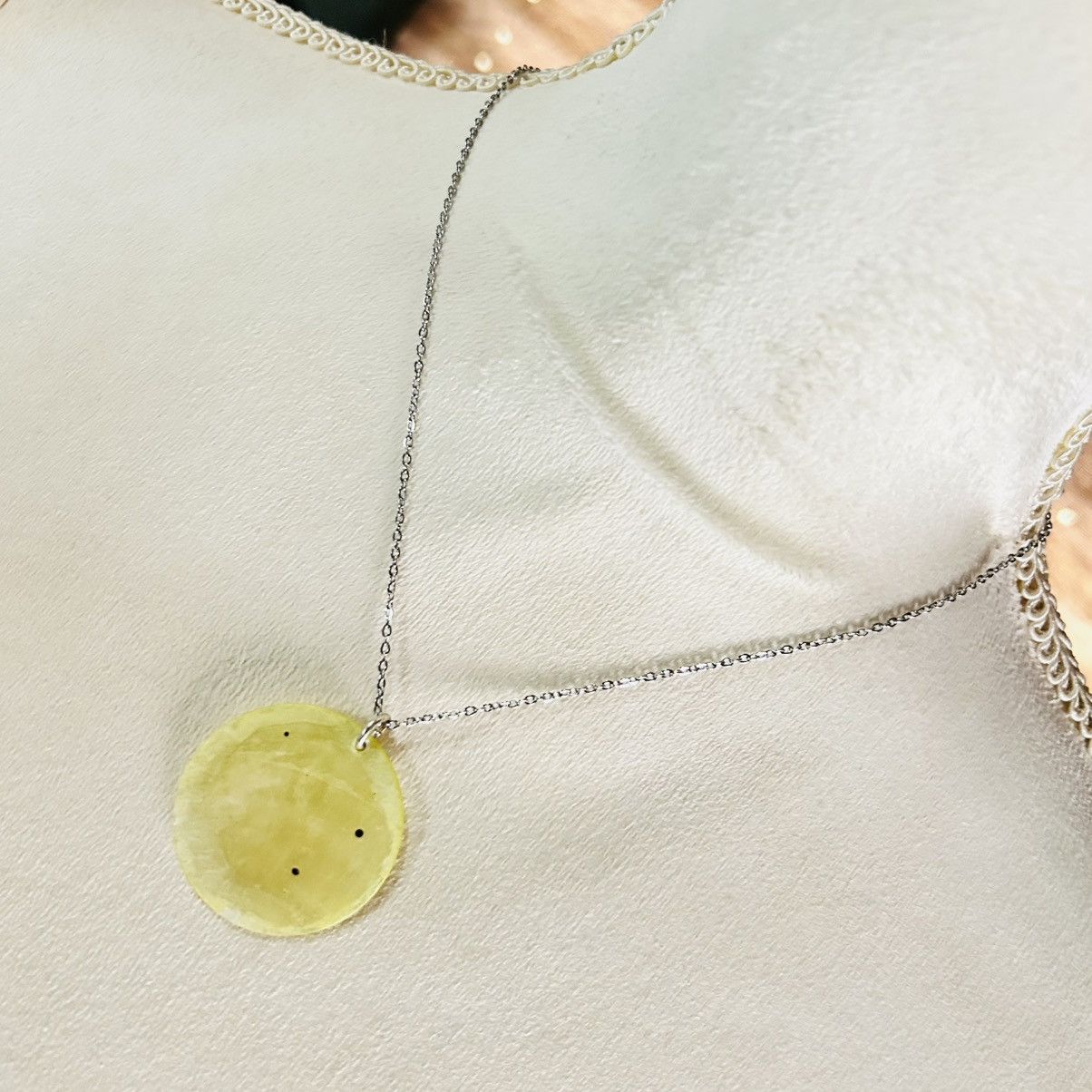 Handmade Handcrafted salvaged vintage mother of pearl necklace Size ONE SIZE - 1 Thumbnail