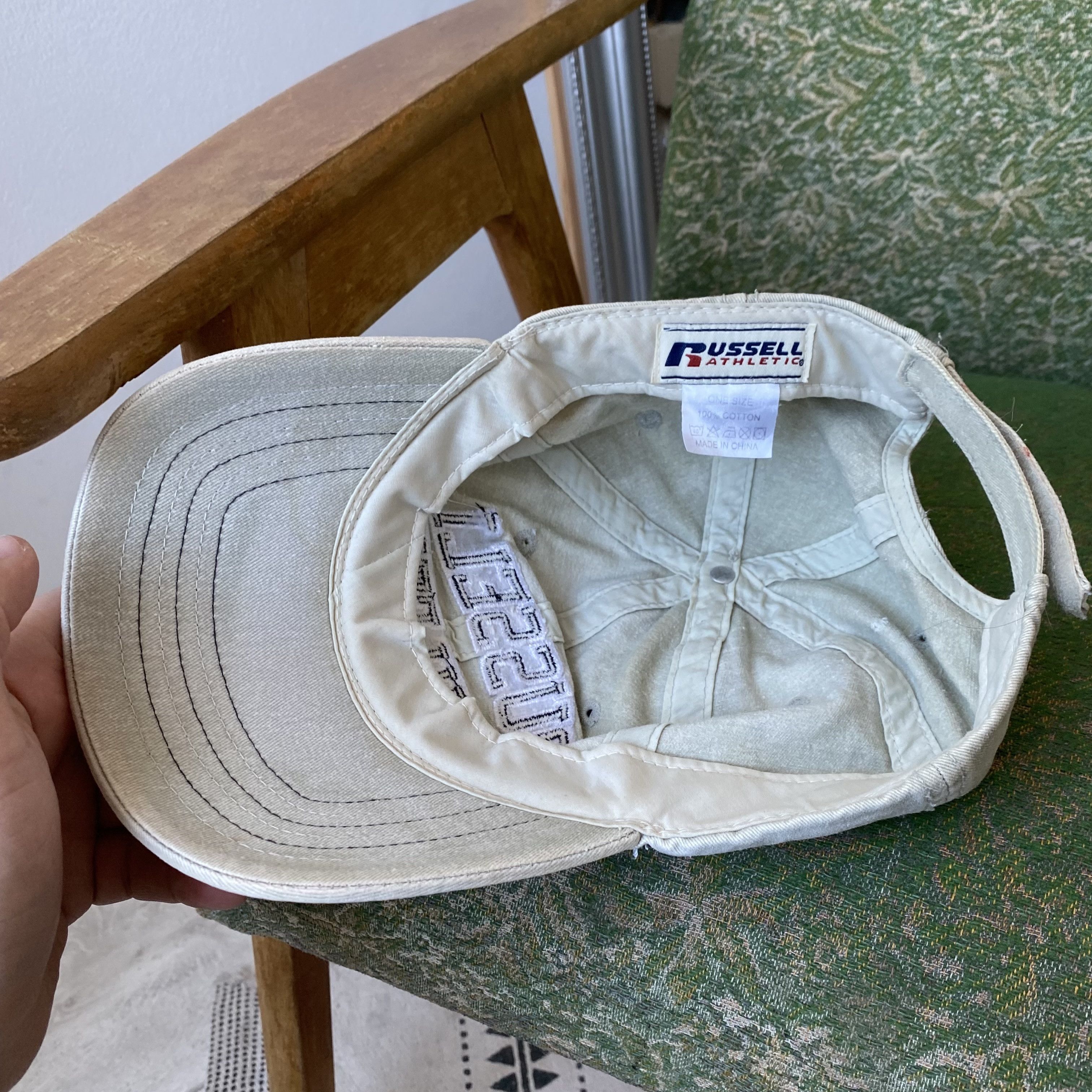 Russell Athletic 🧢 Vintage Faded Russell Athletic cap Big logo Dad hat Size ONE SIZE - 9 Thumbnail