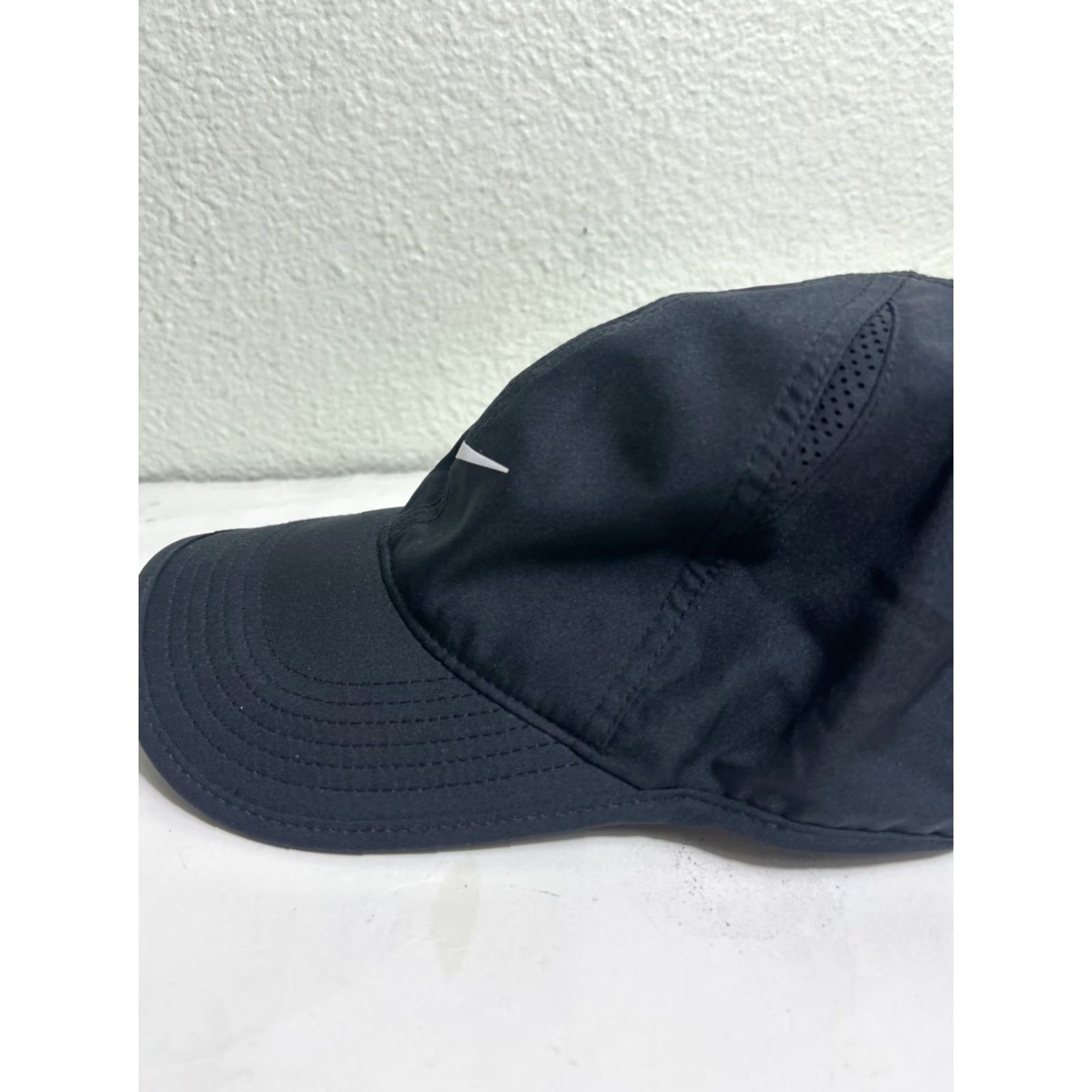 Nike NIKE Dri-Fit Feather Light Hat Cap BLACK/WHITE 679421-010 Running Tennis Logo Hat Unisex Adults Adjustable Black Mens Womens Size ONE SIZE - 6 Thumbnail