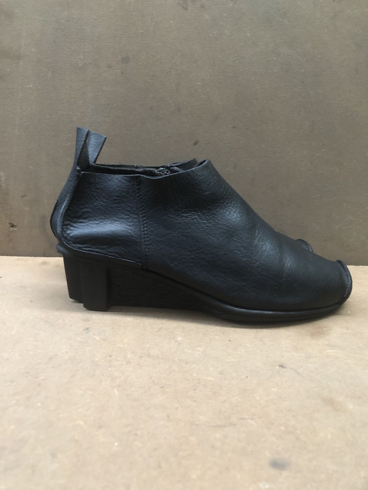Trippen Trippen Black Calfskin Leather Women’s Ankle Shoes Size 39 Size US 8 / IT 38 - 3 Thumbnail