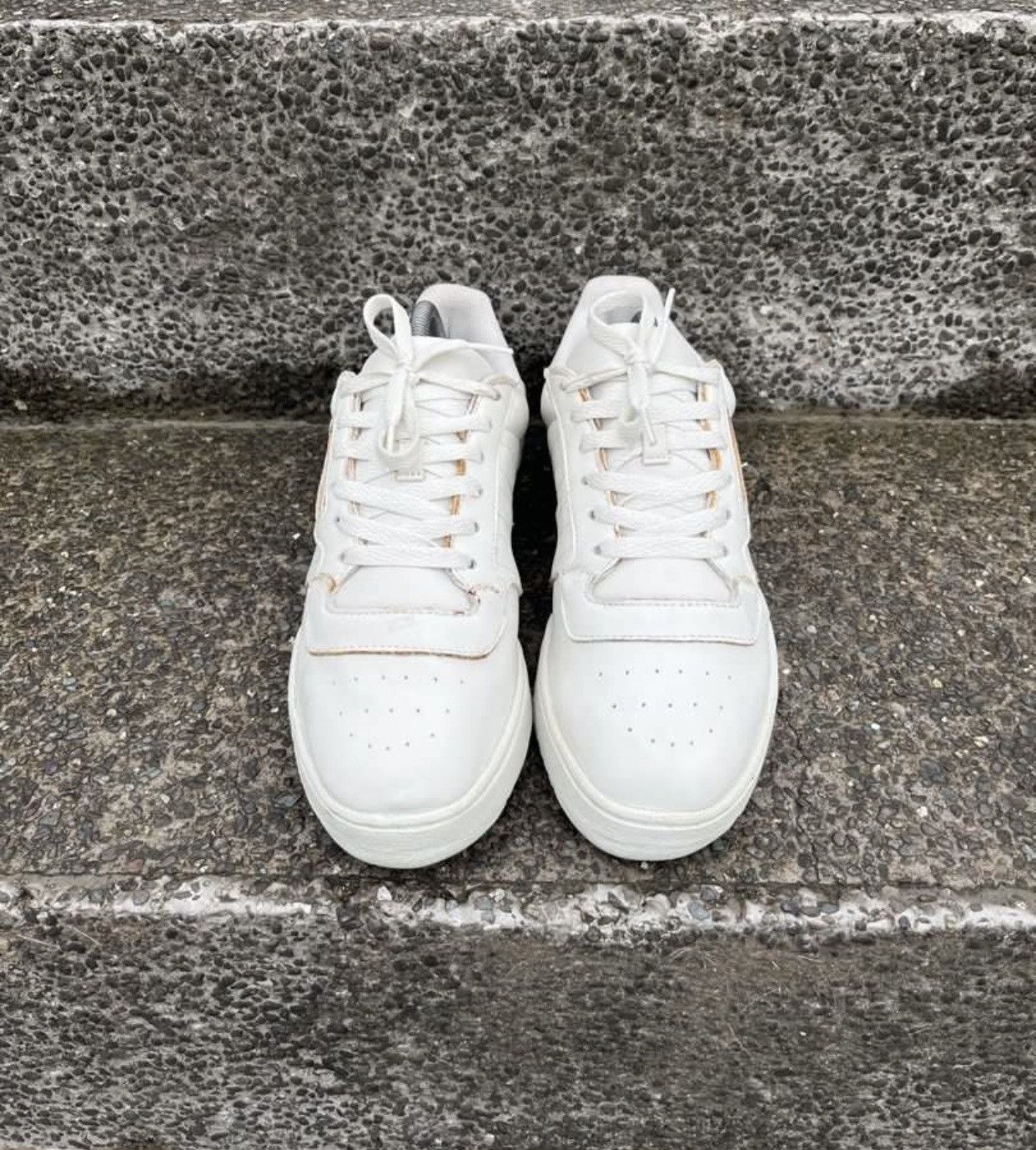 Kanye West Yeezy Powerphase calabasas OG cream Size US 9.5 / EU 42-43 - 2 Thumbnail
