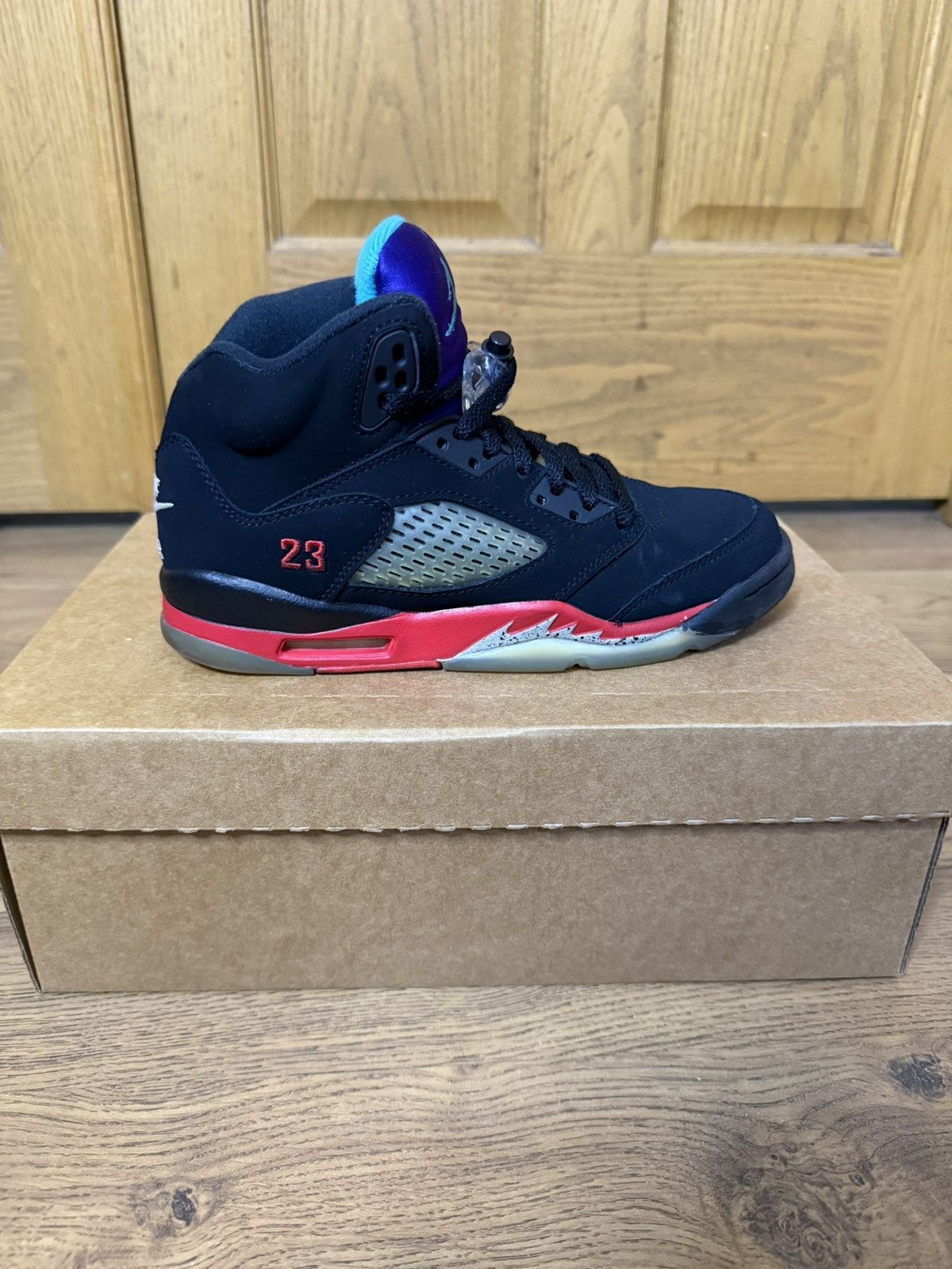 Jordan Brand Air Jordan 5 “Top 3” Size 5.5y Size US 5.5 / EU 38 - 8 Thumbnail