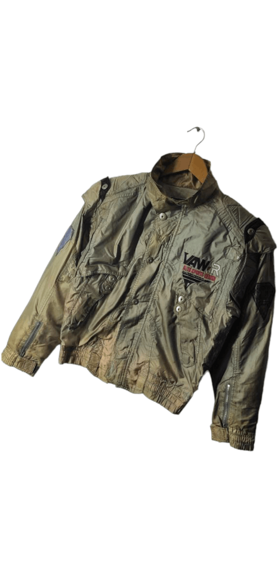KISS VINTAGE KISS RACING TEAM DISSTRESSED ALL WEATHER RUN JACKET Size US M / EU 48-50 / 2 - 5 Thumbnail