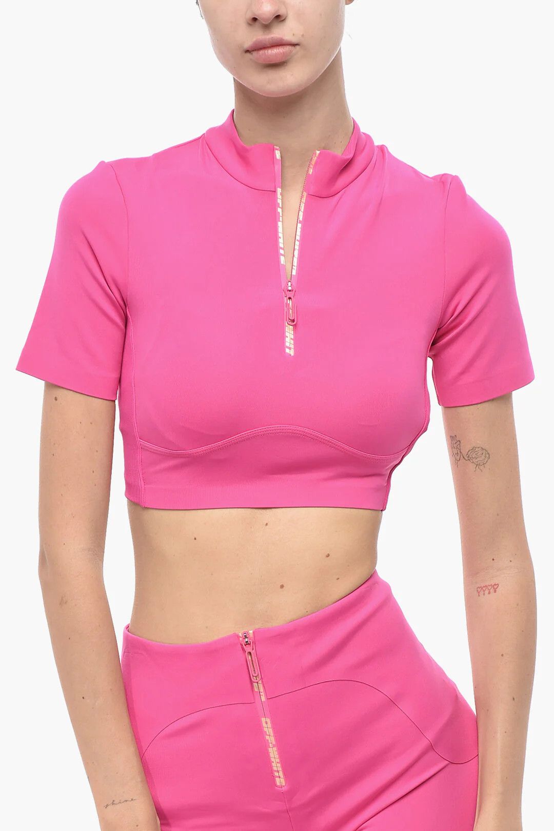 Off-White og1mm0426 Technical Fabric Crop T-Shirt in Pink Size XS / US 0-2 / IT 36-38 - 1 Thumbnail
