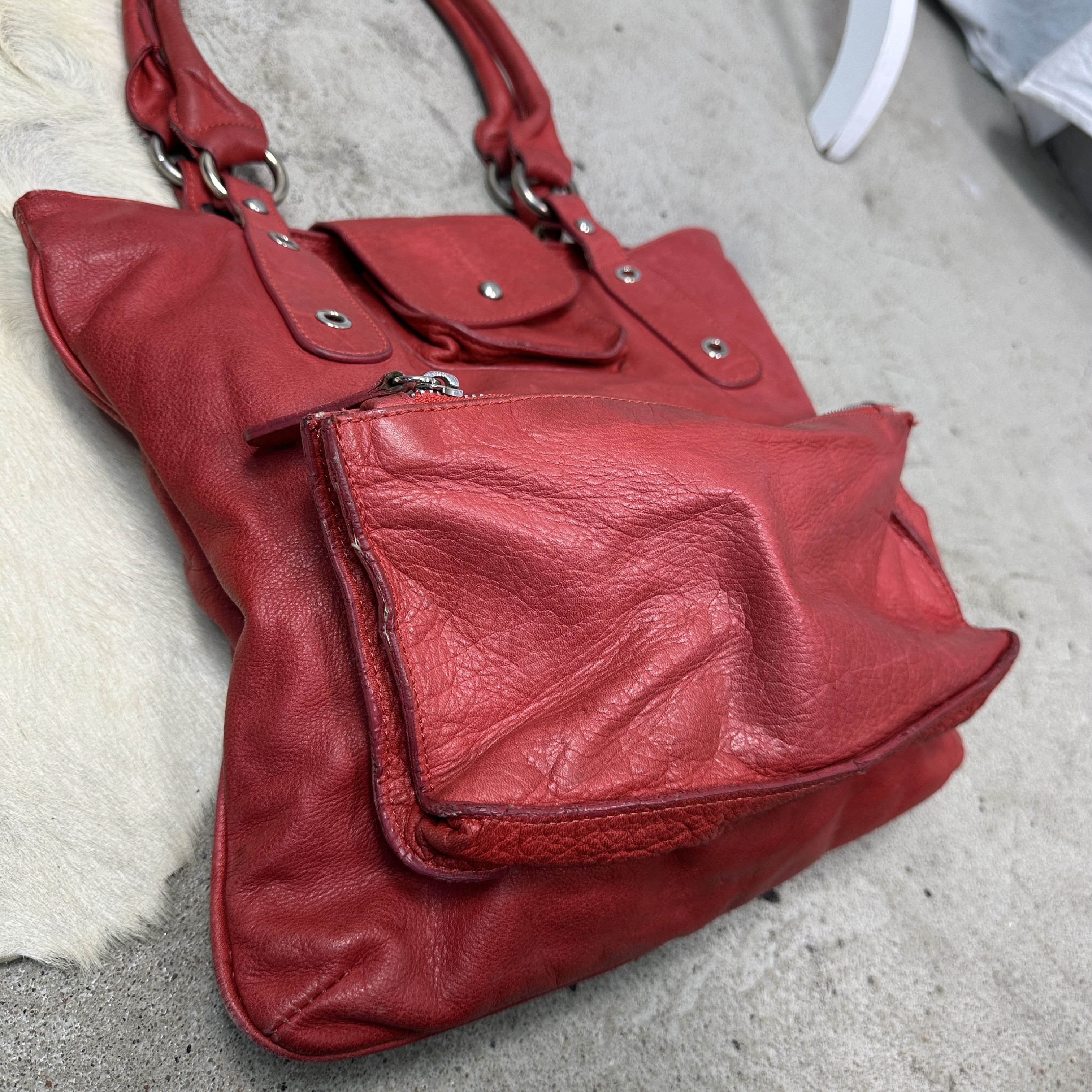 Vintage Vintage Avant Garde Leather Cherry Red Bag Y2K Size ONE SIZE - 3 Thumbnail