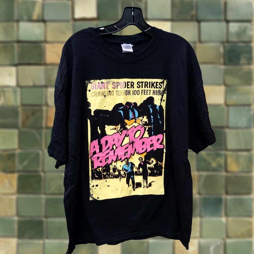 Vintage A Day To Remember Giant Spider Strikes T-Shirt XL Black Mens Short Sleeve Crew Neck Band Merch }) Size US XL / EU 56 / 4 - 1 Thumbnail