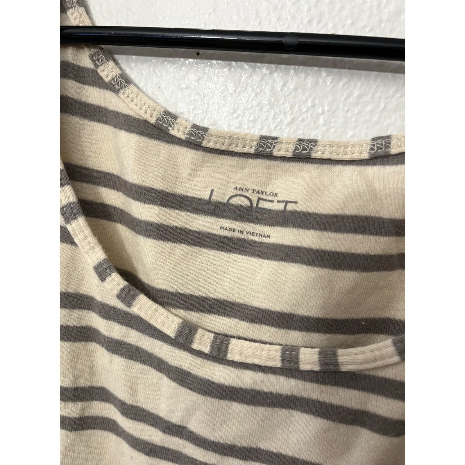 Ann Taylor ANN TAYLOR LOFT Cream Striped Sleeveless Pullover Tank Size S Women Basic Size S / US 4 / IT 40 - 3 Thumbnail