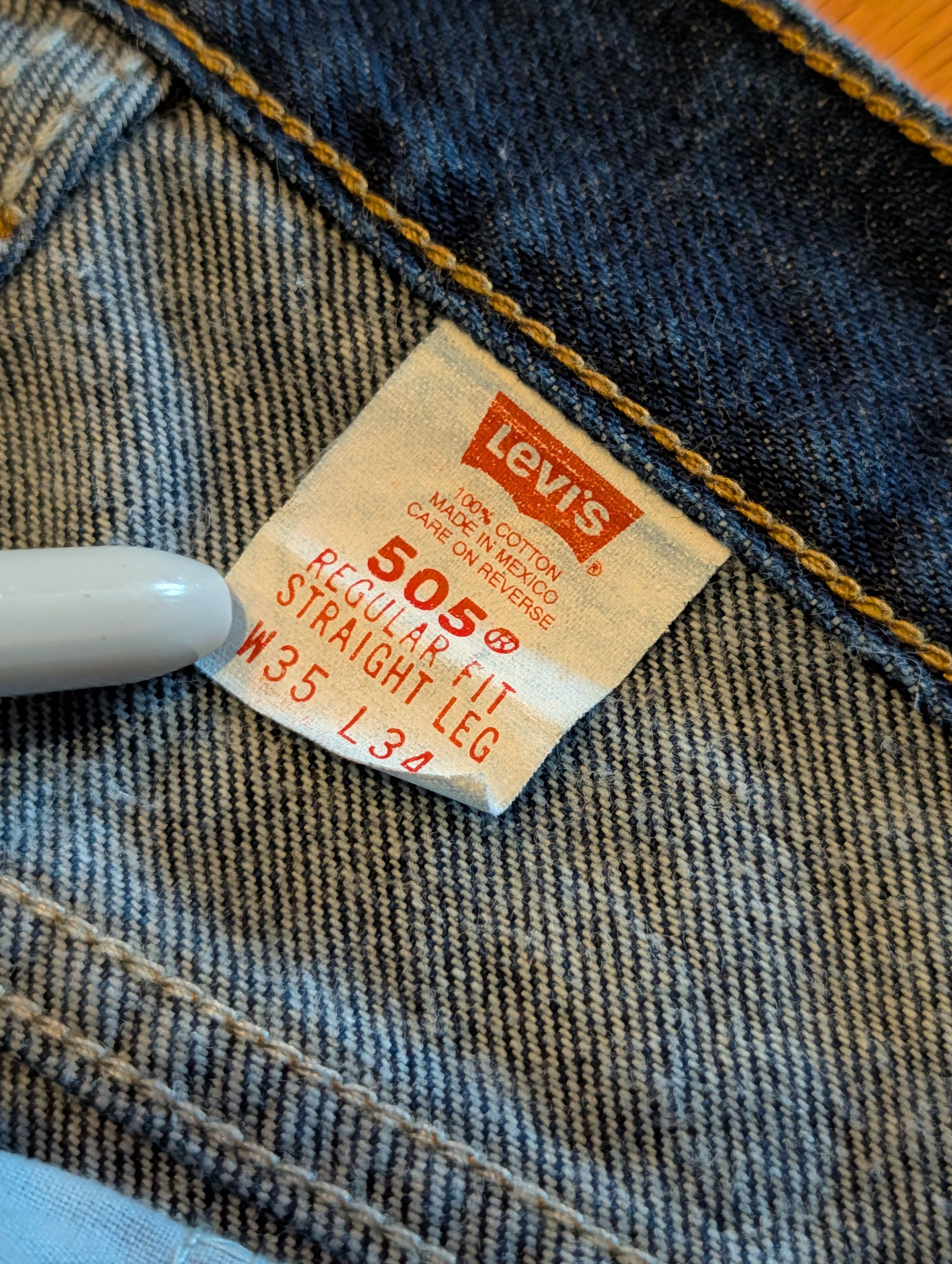 Levi's VTG Levi's 505 Regular Fit Straight Denim Jeans Men's 35x34 Size US 35 - 6 Thumbnail