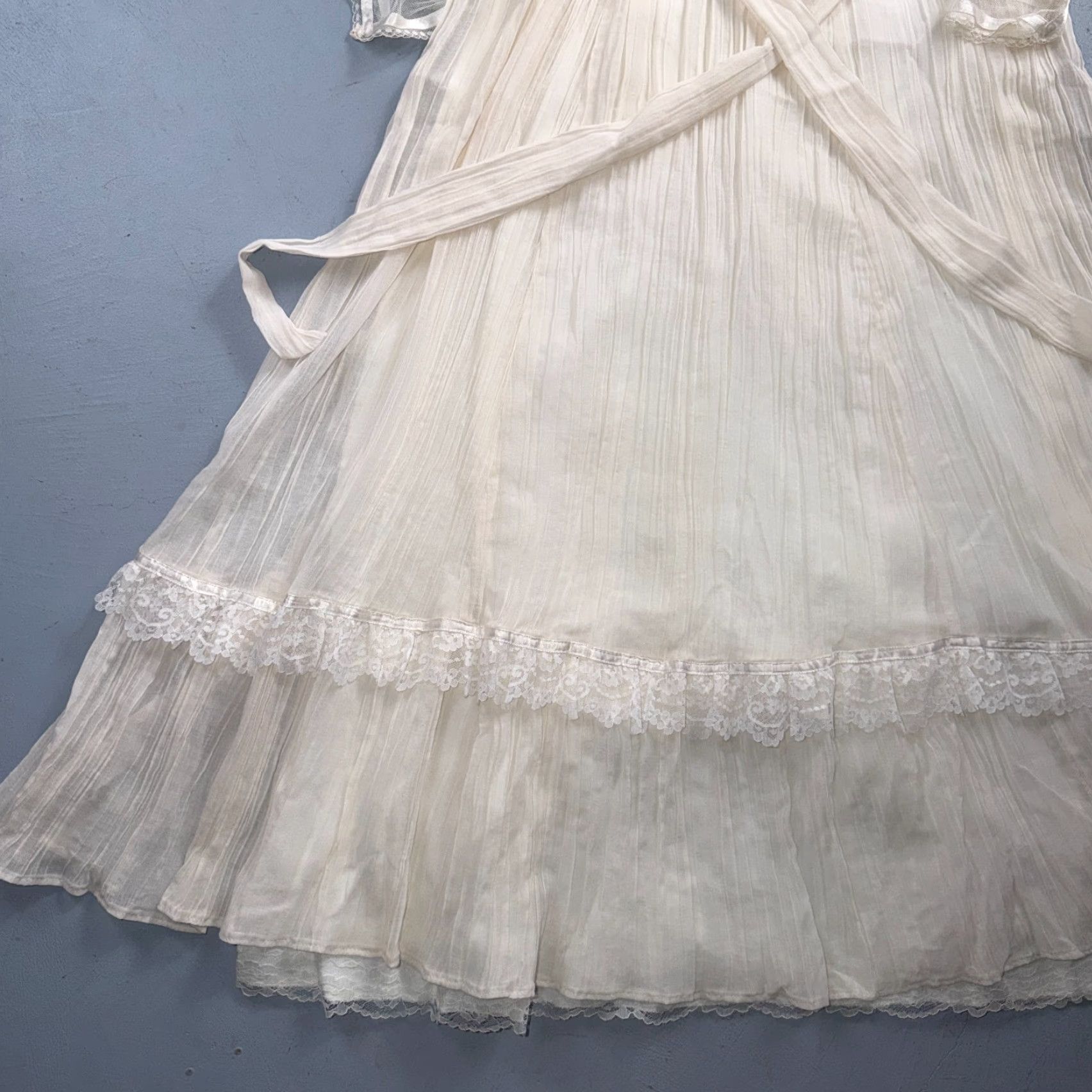 Vintage VINTAGE Gunne Sax Jessica San Francisco Wedding Dress VTG Lace 1970s Victorian Boho Ivory 11 Long Sleeve Zipper Empire Waist Ivory Mens Womens Girls? Size ONE SIZE - 3 Thumbnail