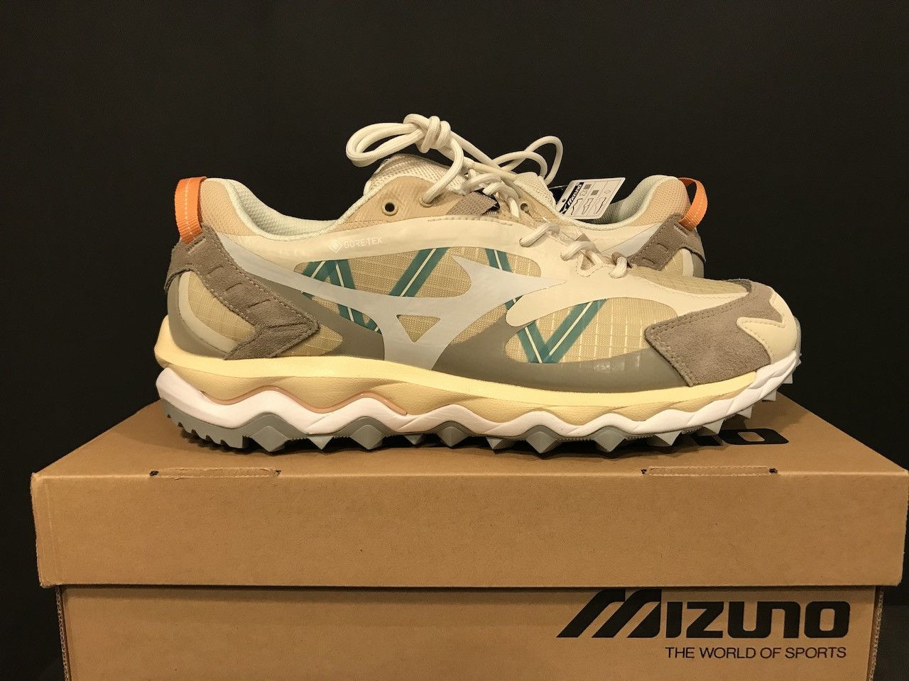 image of Mizuno Wave Mujin Tl Gtx Shoes in Mojave Desert, Men's (Size 9.5)