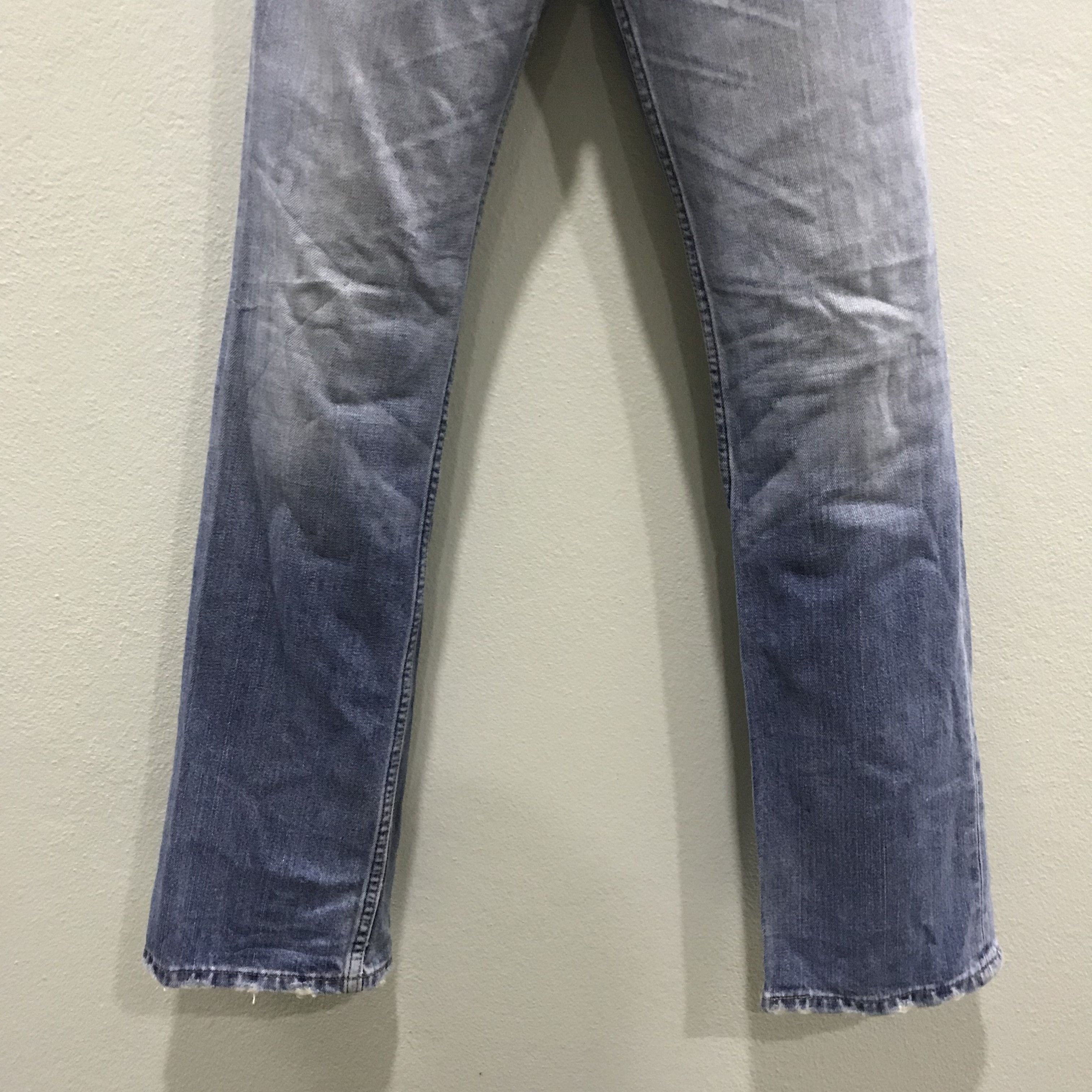 Levi's Vintage 90s Levi Strauss 557 Jeans Distressed Light Wash Size US 30 / EU 46 - 7 Thumbnail