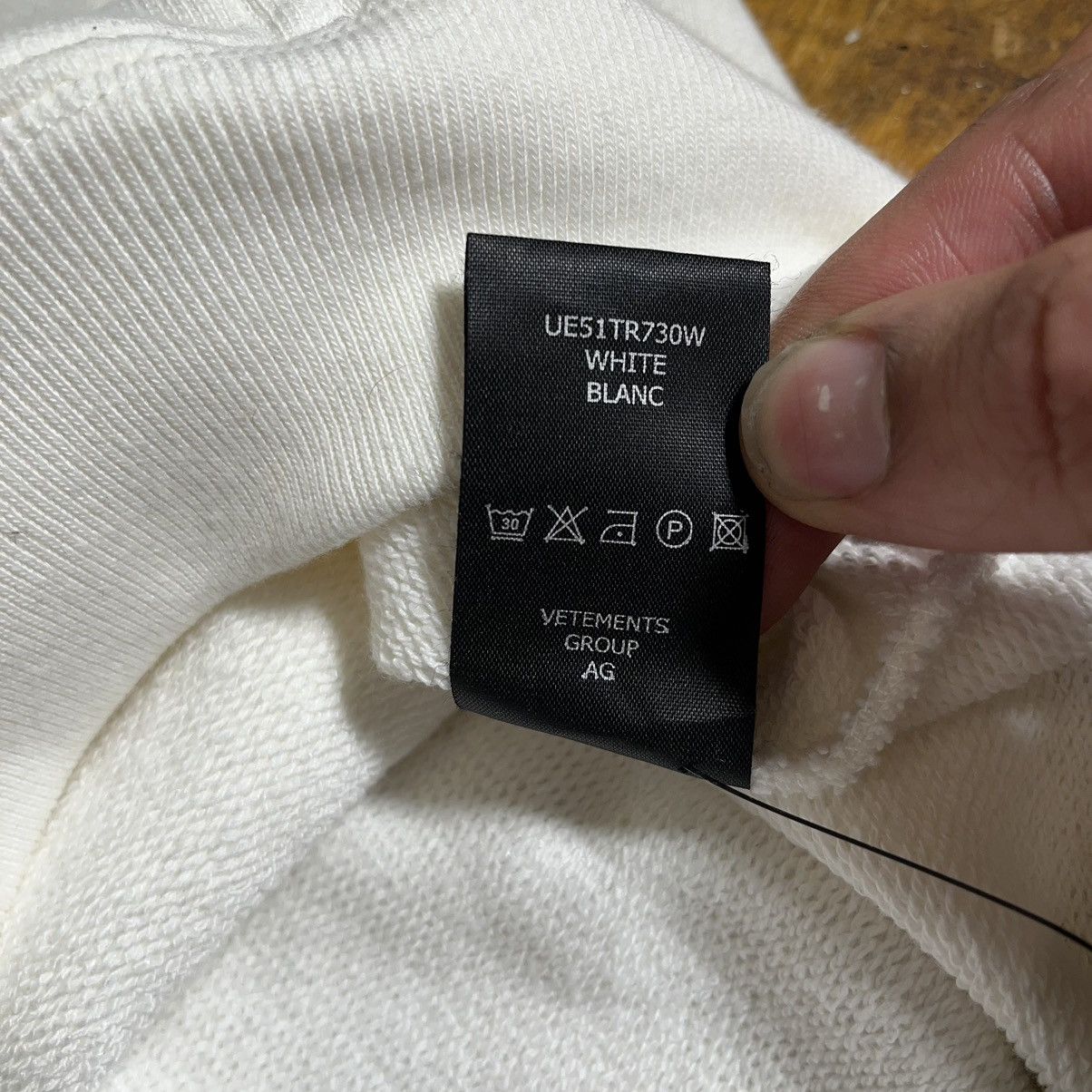 Vetements Sz XL Oversized Vetements Hoodie Limited Edition Hoodie offw Size US XL / EU 56 / 4 - 15 Thumbnail
