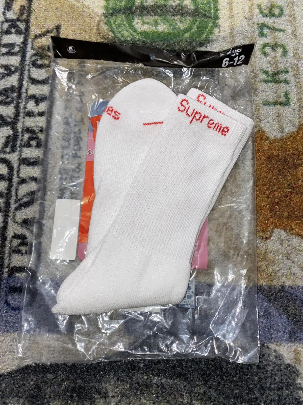 Hanes × Supreme Supreme Hanes Crew Socks (1 Pair) White Size ONE SIZE - 2 Thumbnail