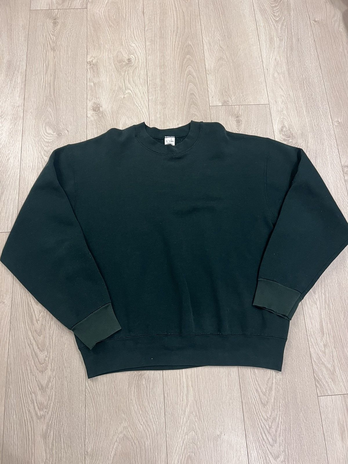 Vintage Vintage 90s Munsingwear Blank Crewneck Sweatshirt Distressed Size US XL / EU 56 / 4 - 2 Thumbnail
