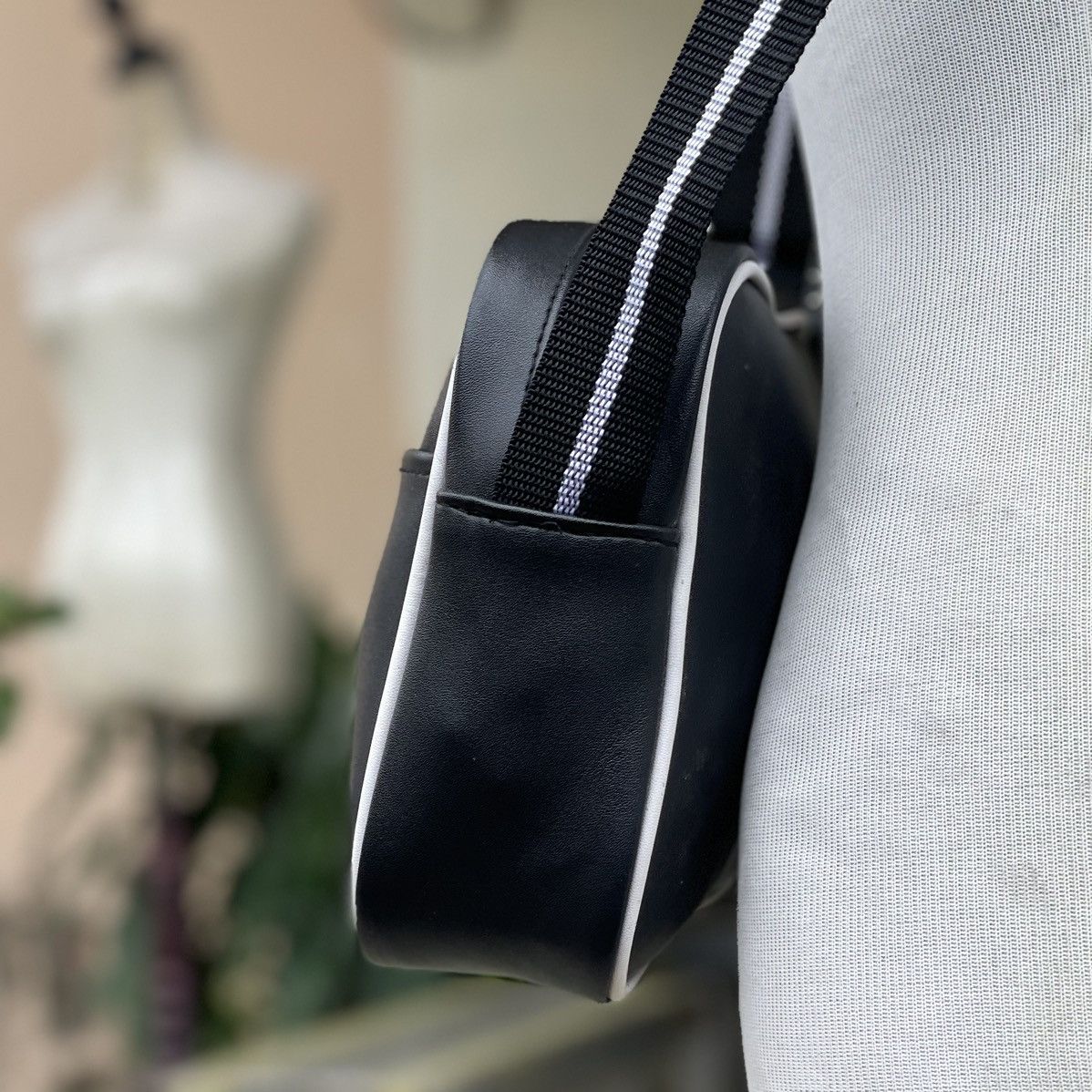 Other REEBOK CLASSIC PVC BLACK CROSSBODY Size ONE SIZE - 3 Thumbnail