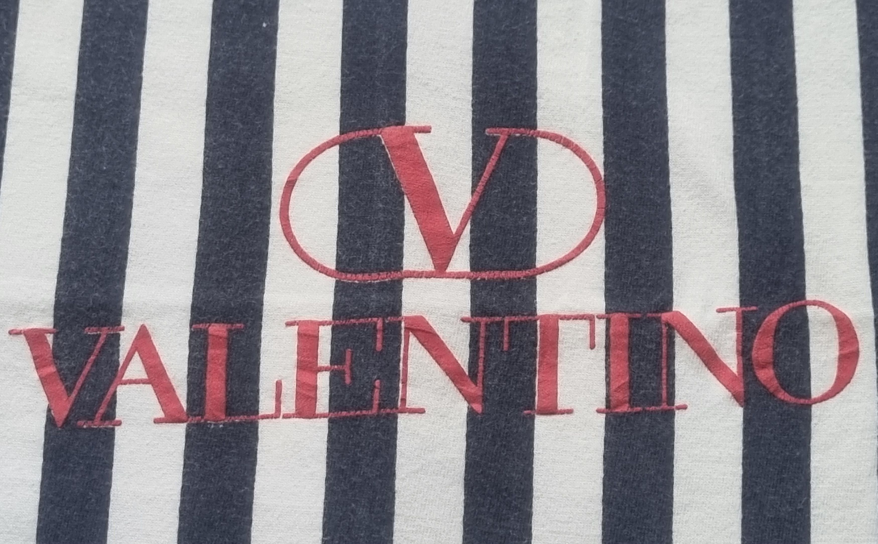 Valentino Valentino X Italian Designer T Shirt Size US L / EU 52-54 / 3 - 11 Thumbnail