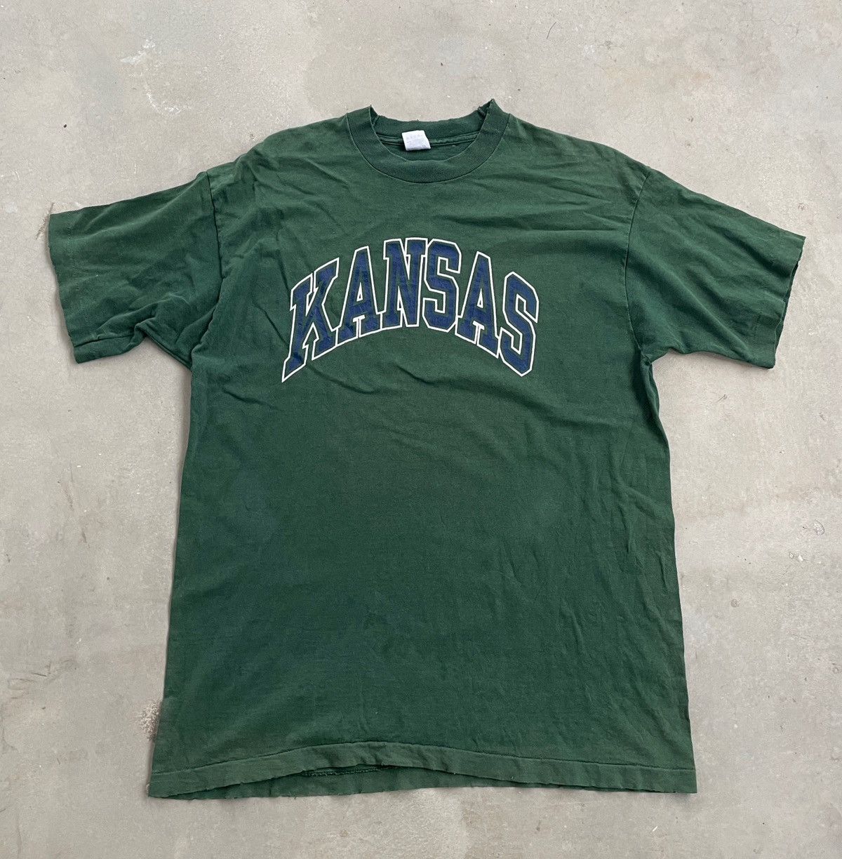 Vintage VINTAGE KANSAS COLLEGIATE TEE WELL FADED Size US XL / EU 56 / 4 - 1 Thumbnail