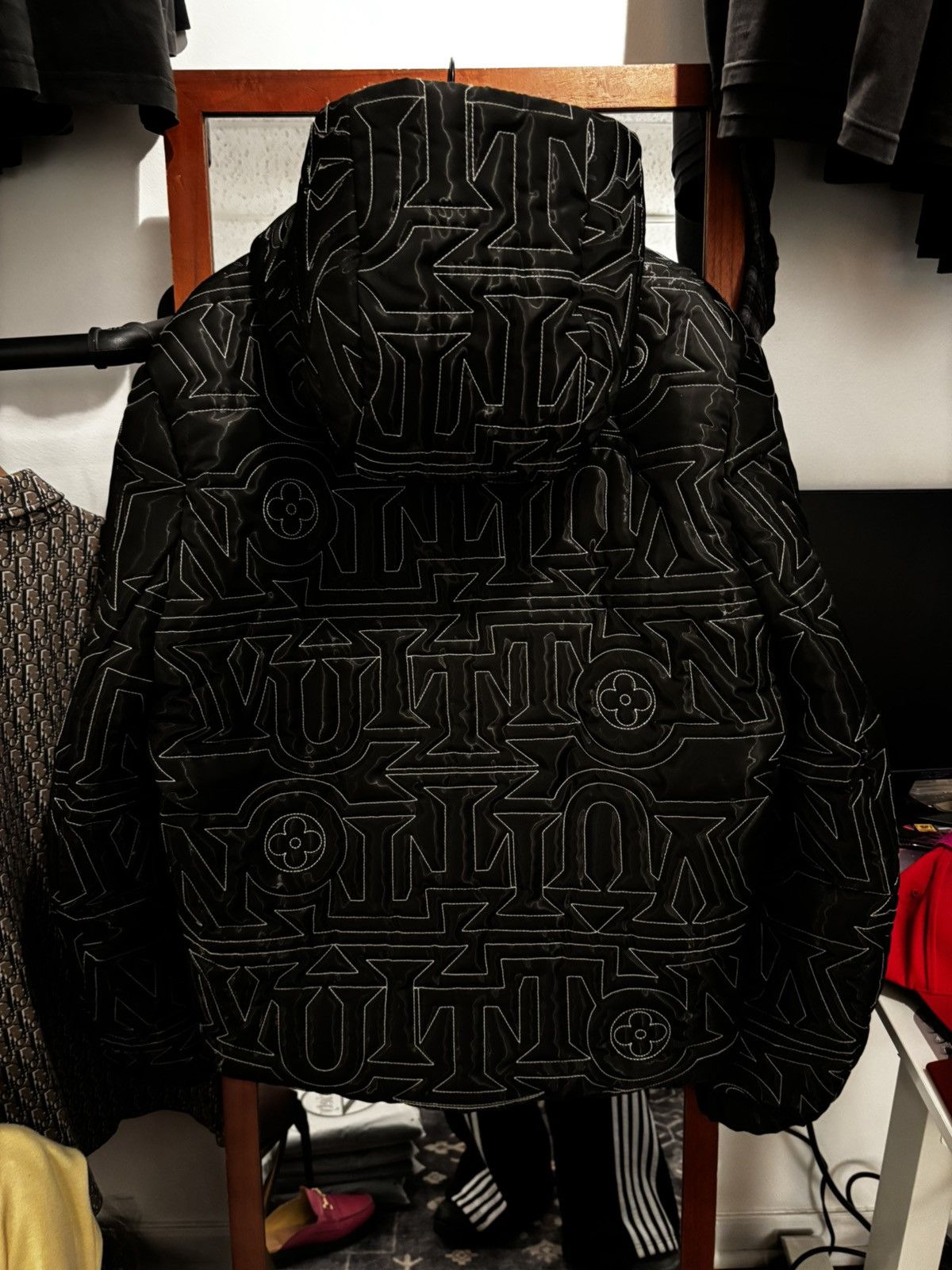Louis Vuitton Louis Vuitton Black & White Snow 1 Capsule Puffer Jacket Size US L / EU 52-54 / 3 - 2 Thumbnail
