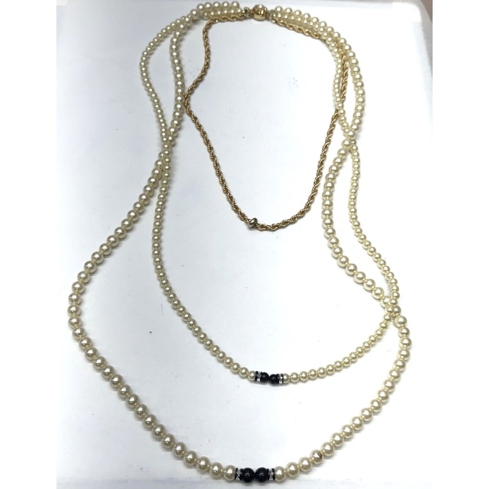Vintage Vintage three strand beaded pearl chain necklace Size ONE SIZE - 1 Thumbnail