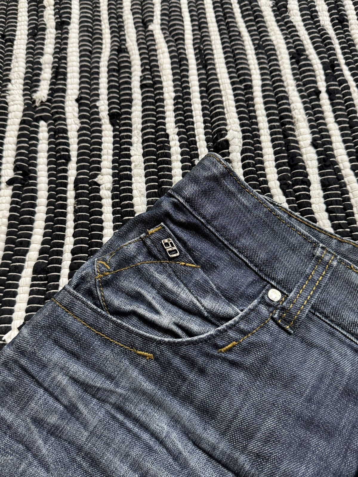 Miss Sixty VINTAGE MISS SIXTY 2000s MINI DENIM SKIRT Size 28" / US 6 / IT 42 - 5 Thumbnail