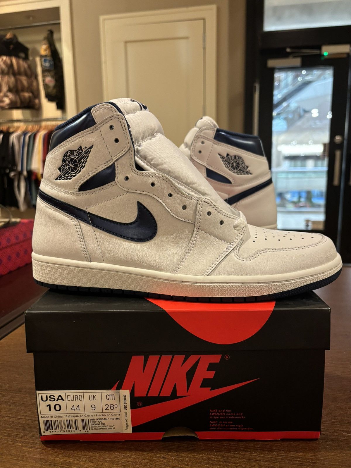 Jordan Brand Jordan 1 retro high OG metallic navy Size US 10 / EU 43 - 2 Thumbnail