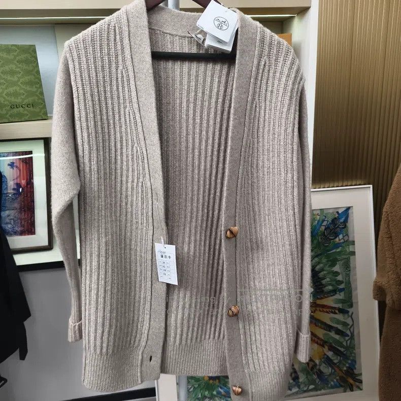 Hermes Hermes Oatmeal Wool Knit Cardigan Size XXS / US 00 / IT 34 - 1 Thumbnail