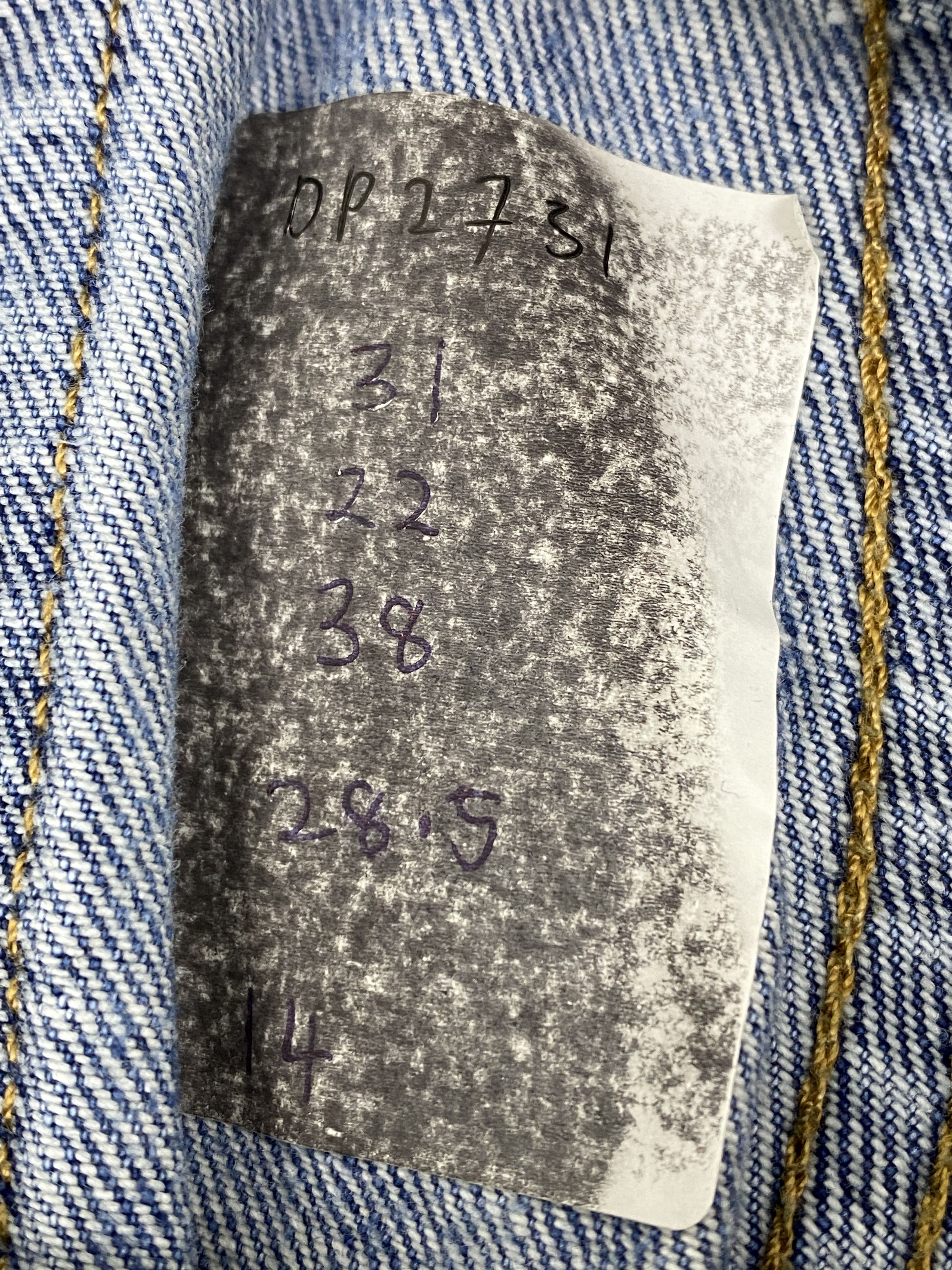 Levi's Vintage Levis 501 Light Wash Denim Jeans DP2731 Size US 31 - 20 Thumbnail