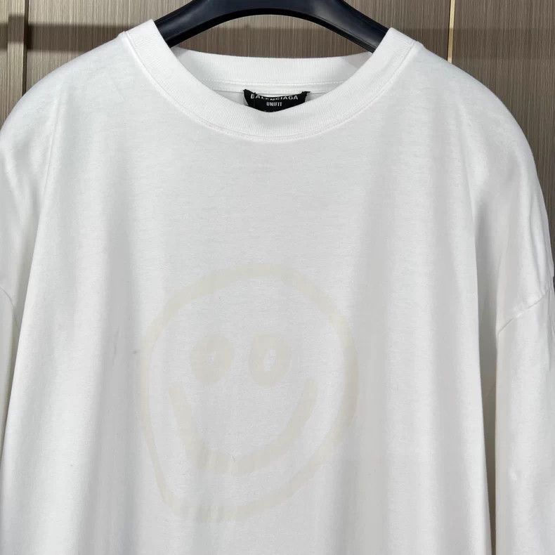 Balenciaga Balenciaga Glow in the Dark Smile Embroidered Letter Short Size US S / EU 44-46 / 1 - 3 Thumbnail