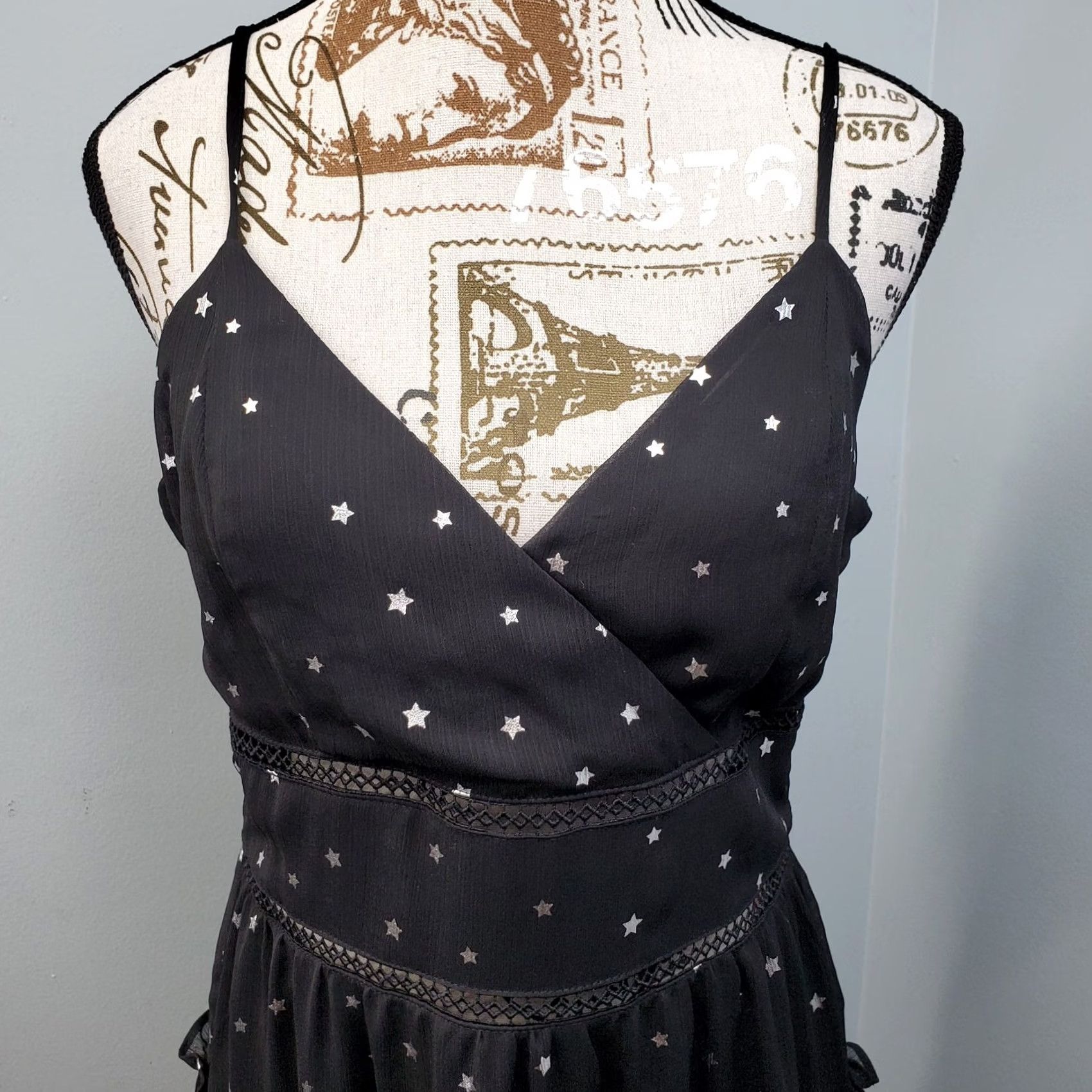 Vintage Trixxi Women’s Dress L Black & Gray Fit & Flare Sleeveless Midi Tiered Ruffle Party Back Zip V-Neck Star Print Size L Size L / US 10 / IT 46 - 6 Thumbnail