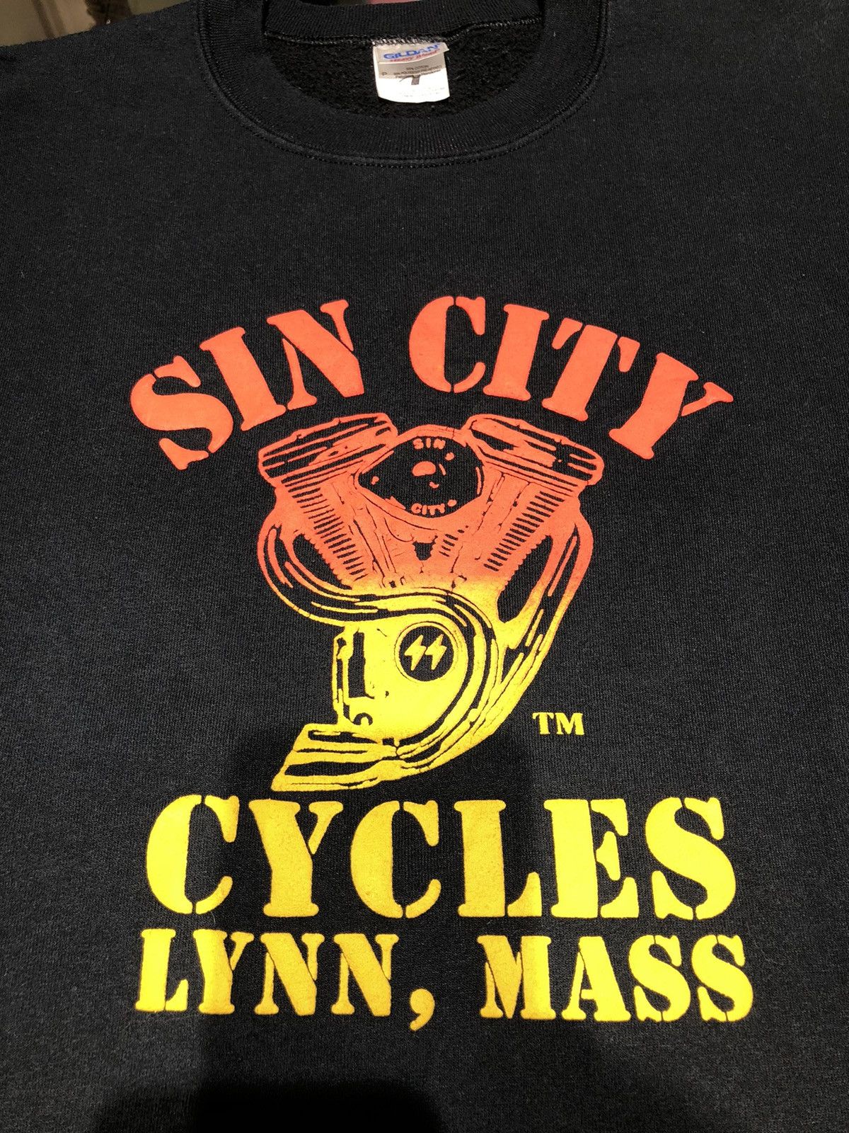 Gildan Y2K Sin City Cycles Lynn Massachusetts Size US M / EU 48-50 / 2 - 12 Thumbnail