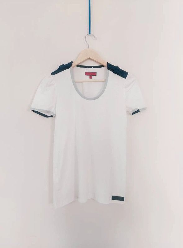 Burberry Burberry Sport t-shirt S/M Size S / US 4 / IT 40 - 2 Thumbnail