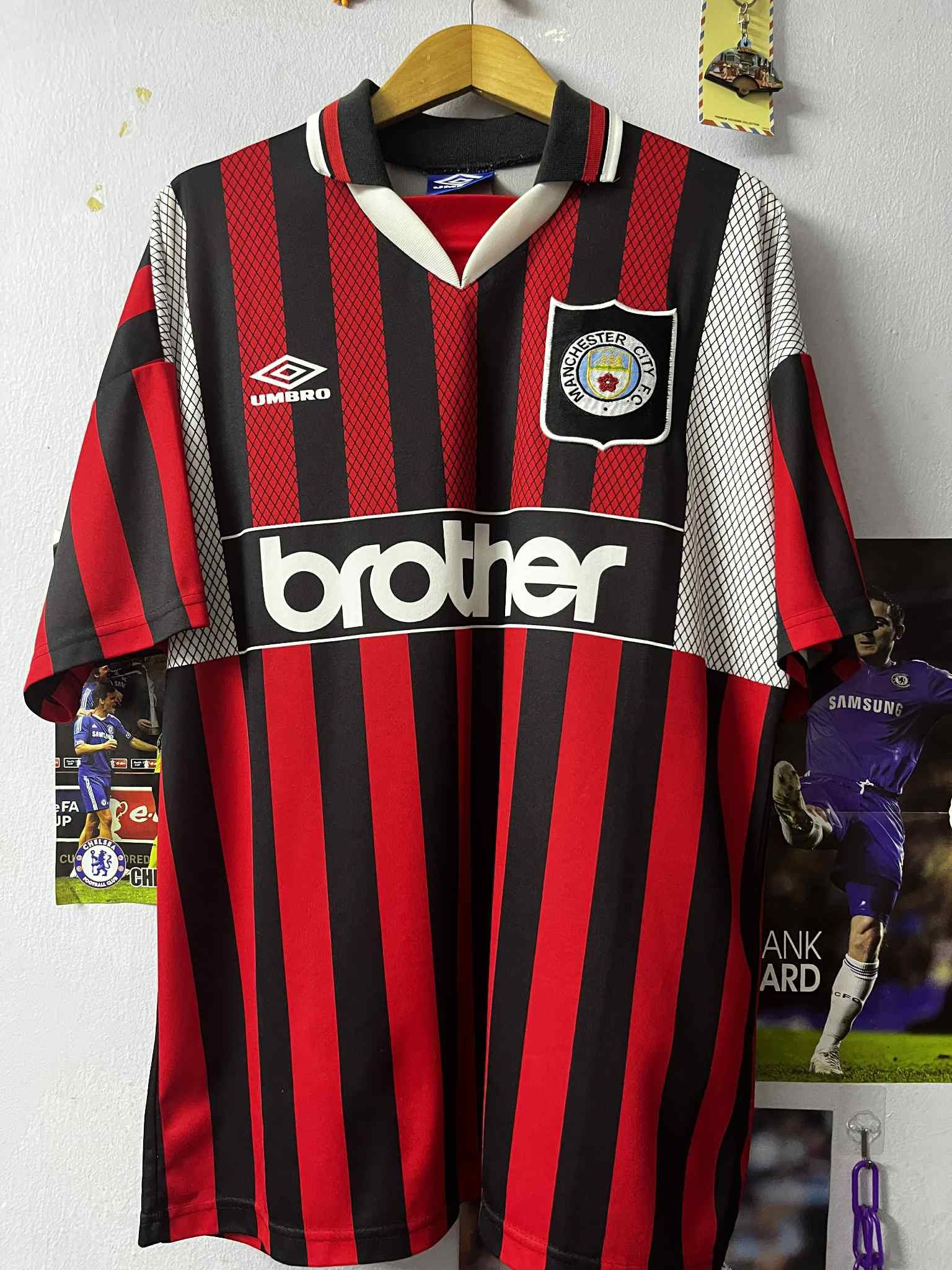 Other Jersey Manchester City 1994 - 1996 Away Shirt Original Umbro Size US XL / EU 56 / 4 - 1 Thumbnail