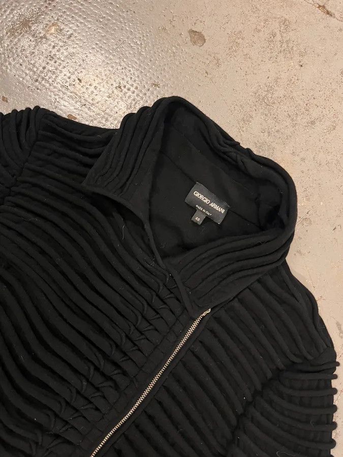 Giorgio Armani 2000s Giorgio Armani Horizontal Pleats Asymmetrical Zip Sweater Size XS / US 0-2 / IT 36-38 - 6 Thumbnail