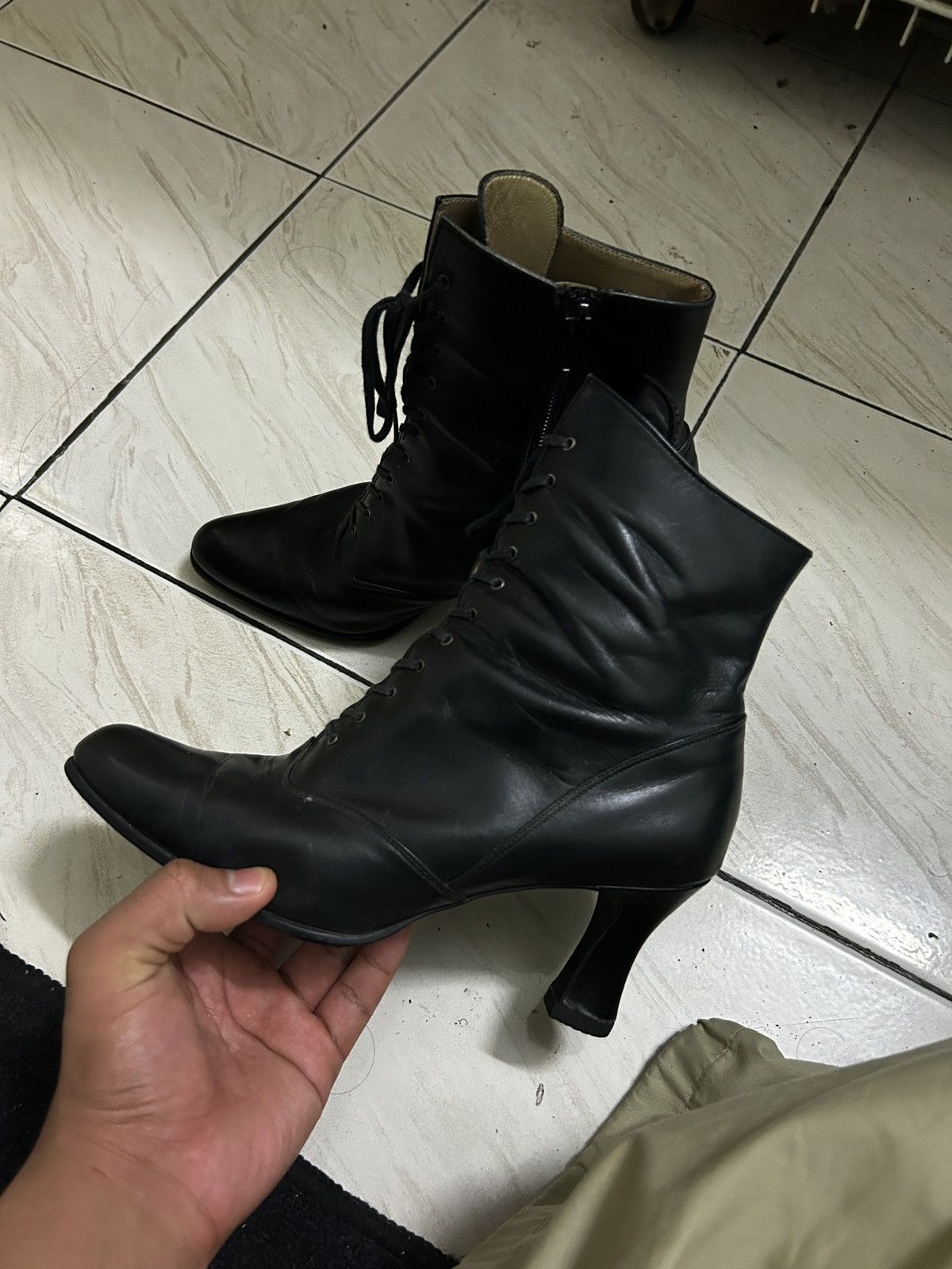 Yves Saint Laurent Yves Saint Laurent black ankle boots Size US 6 / IT 36 - 1 Thumbnail