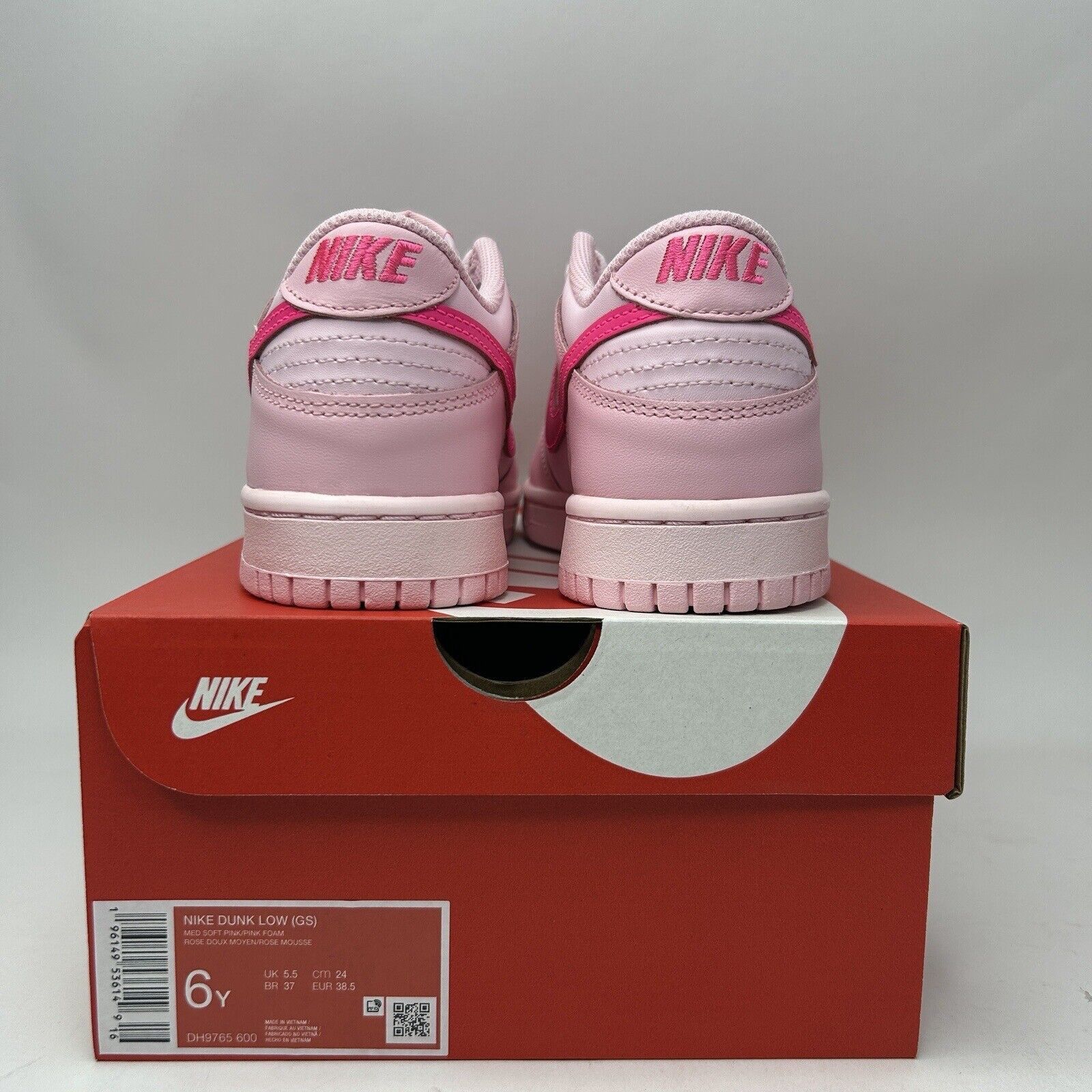 Nike Nike Dunk Low GS “Triple Pink/Pink Panther” 2023 Size US 7.5 / IT 37.5 - 4 Thumbnail