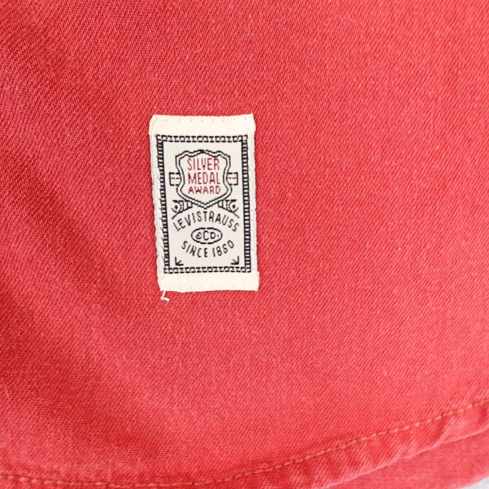 Levi's VINTAGE Levi's Shirt Mens Large Red Twill Button Up Flap Pockets Silver Medal 90s Button-Down Collar-Down 90s Outdoor Mens Size US L / EU 52-54 / 3 - 5 Thumbnail