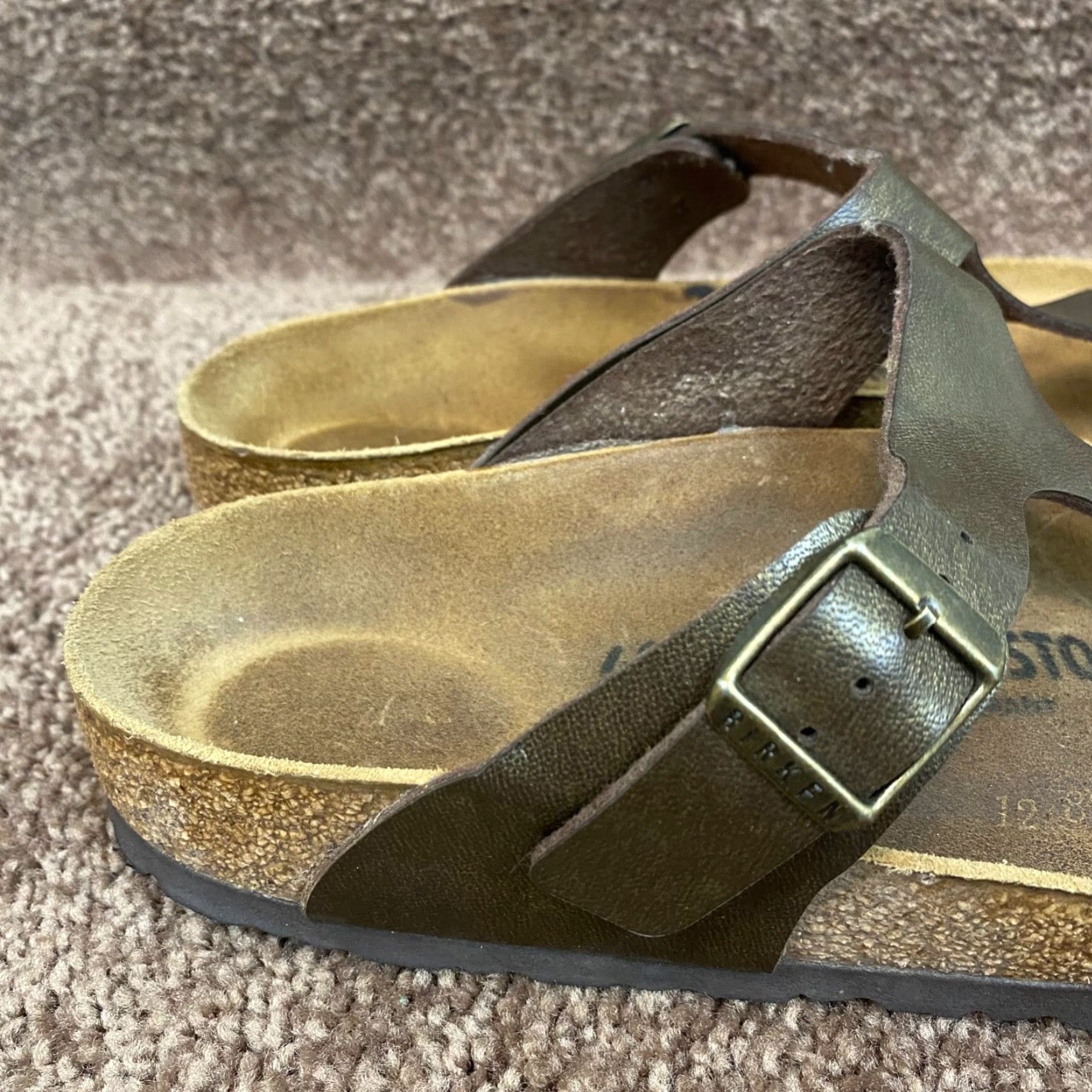 Birkenstock Birkenstock Gizeh Sandal Womens EU 40 Mens 7 Slip On Shiny Brown Size US 9 / IT 39 - 6 Thumbnail