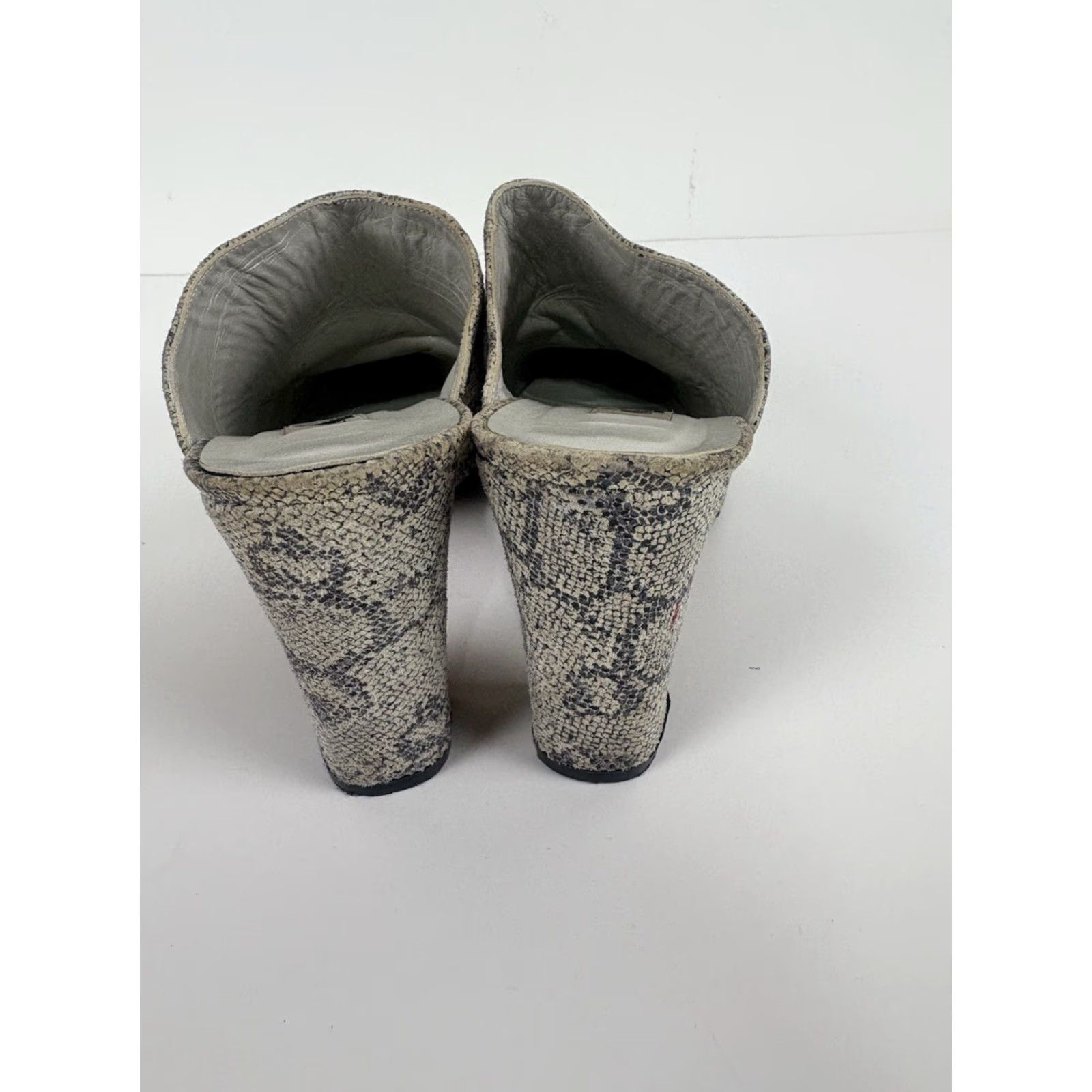 Vintage Pepe Jimenez Cream/Gray Snakeskin Leather Block Heel Mules Women’s Size 7.5 M Size US 7.5 / IT 37.5 - 4 Thumbnail