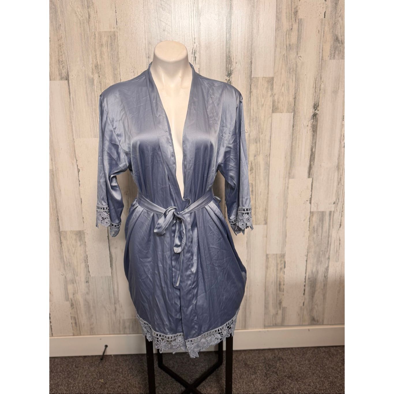 Other Mother of the Bride Blue Satin Lace Trim Robe Size ONE SIZE - 1 Thumbnail
