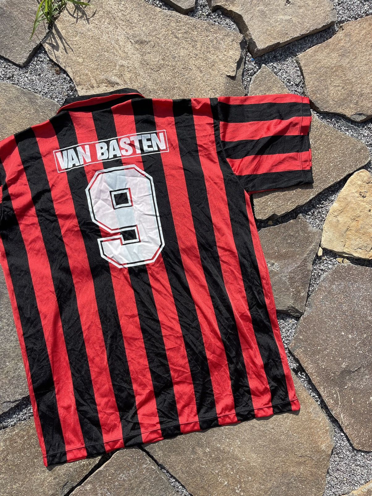 Vintage 80’s Milan Van Basten #9 vintage soccer jersey Size US L / EU 52-54 / 3 - 5 Thumbnail