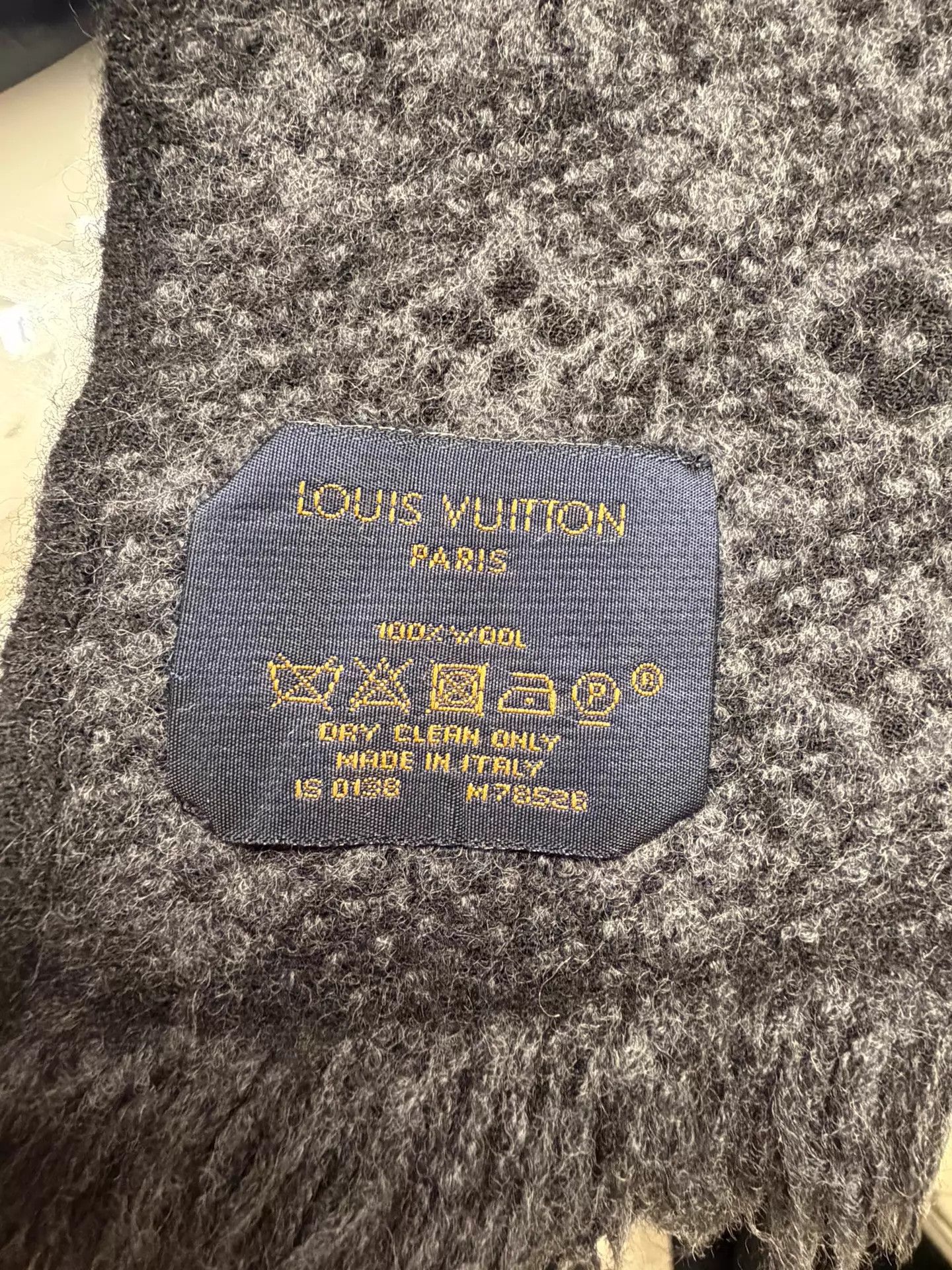 Louis Vuitton Louis Vuitton All Over Print Black Authentic Scarf Size ONE SIZE - 5 Thumbnail