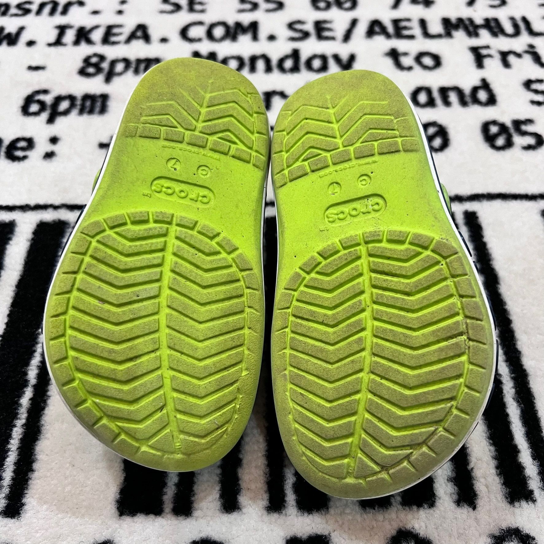 Crocs Kids Crocs Lime Green Size 7C Boys Girls Clogs Size US 7 / EU 40 - 7 Thumbnail