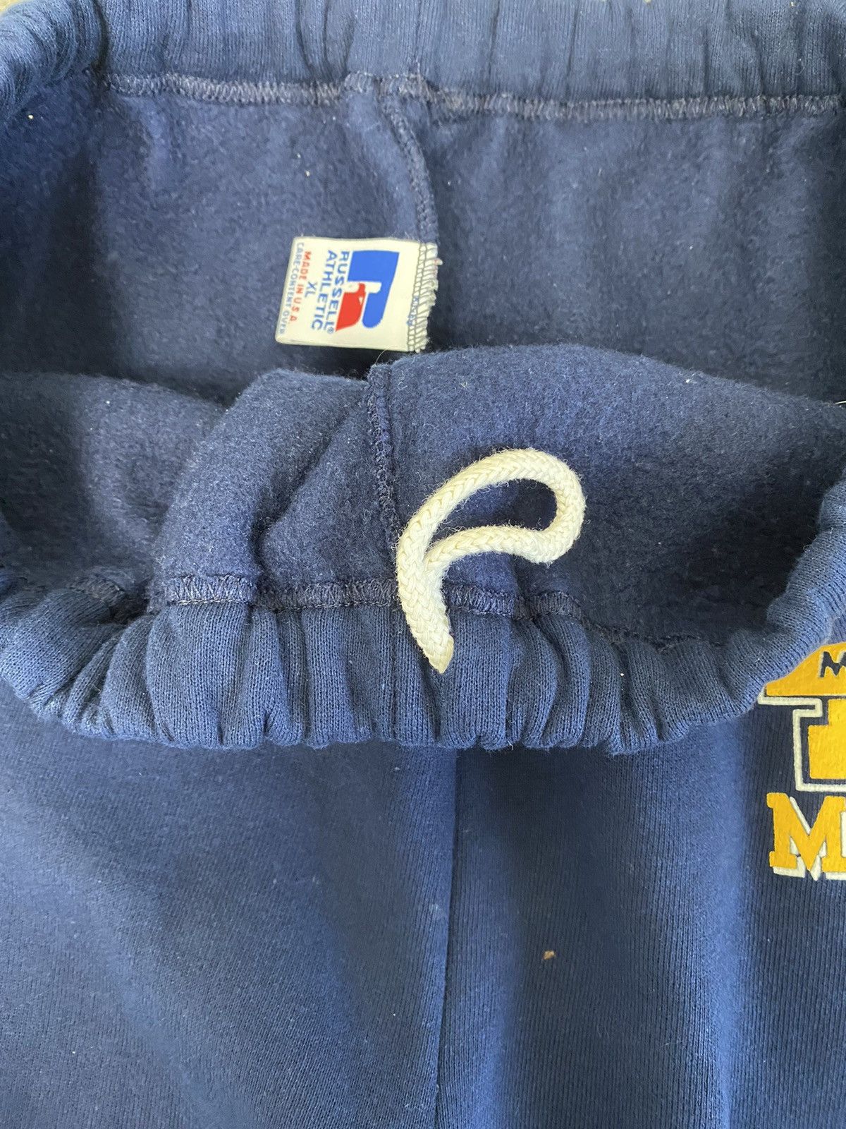 Vintage Vintage 90s navy u of m russell athletic sweatpants Size US 32 / EU 48 - 5 Thumbnail