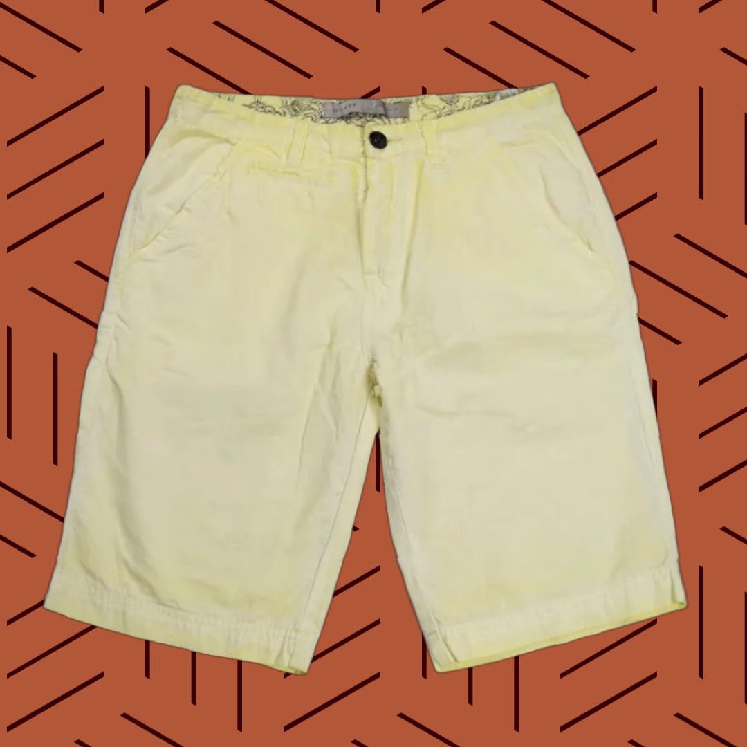 Guess VINTAGE GUESS MEN'S CHINO Shorts 31 Yellow 100% Cotton Lightweight Casual 90s Retro USA Mens Size US 31 - 1 Thumbnail