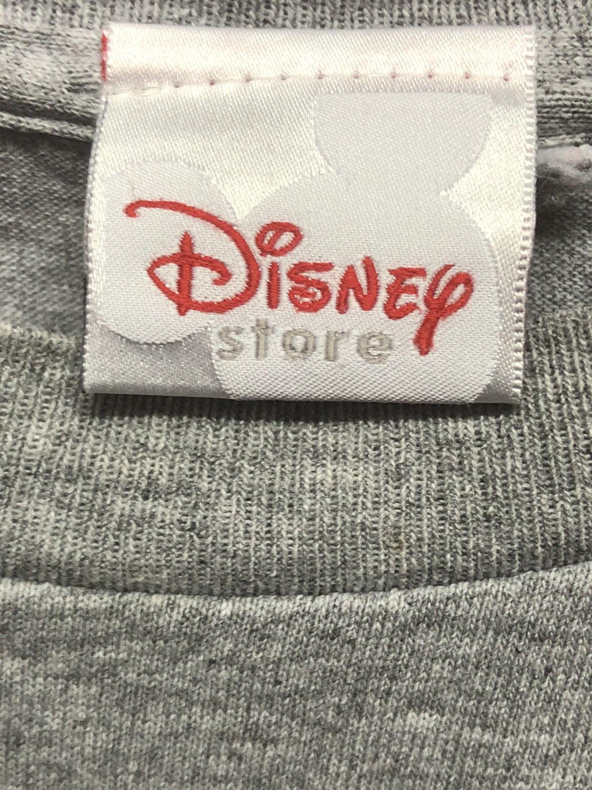 Vintage Vintage Disney Tigger Magical Day Tee Size US L / EU 52-54 / 3 - 18 Thumbnail