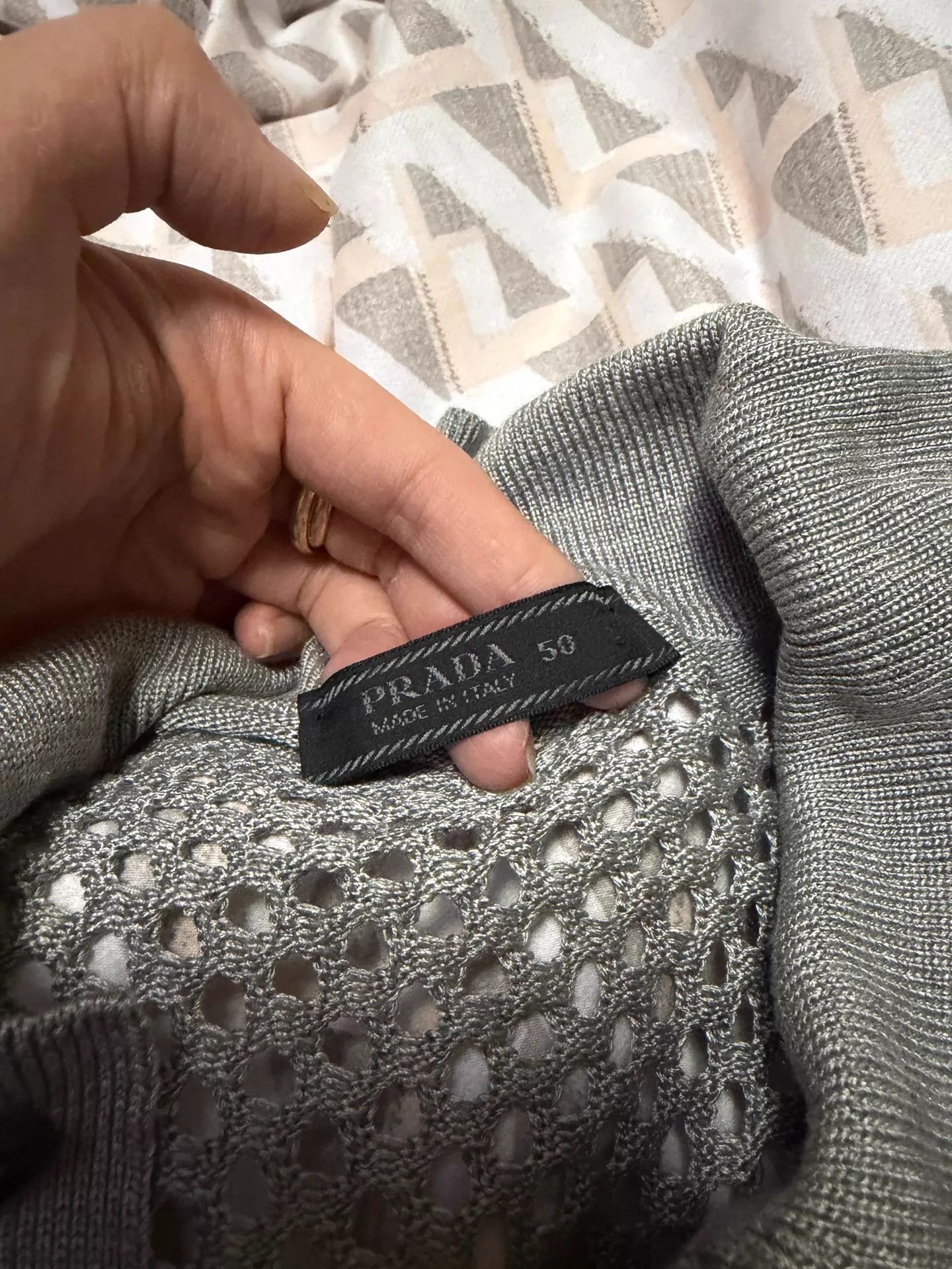 Prada Prada Openwork Knit Vest Unisex Gray Size 50 Size US M / EU 48-50 / 2 - 2 Thumbnail