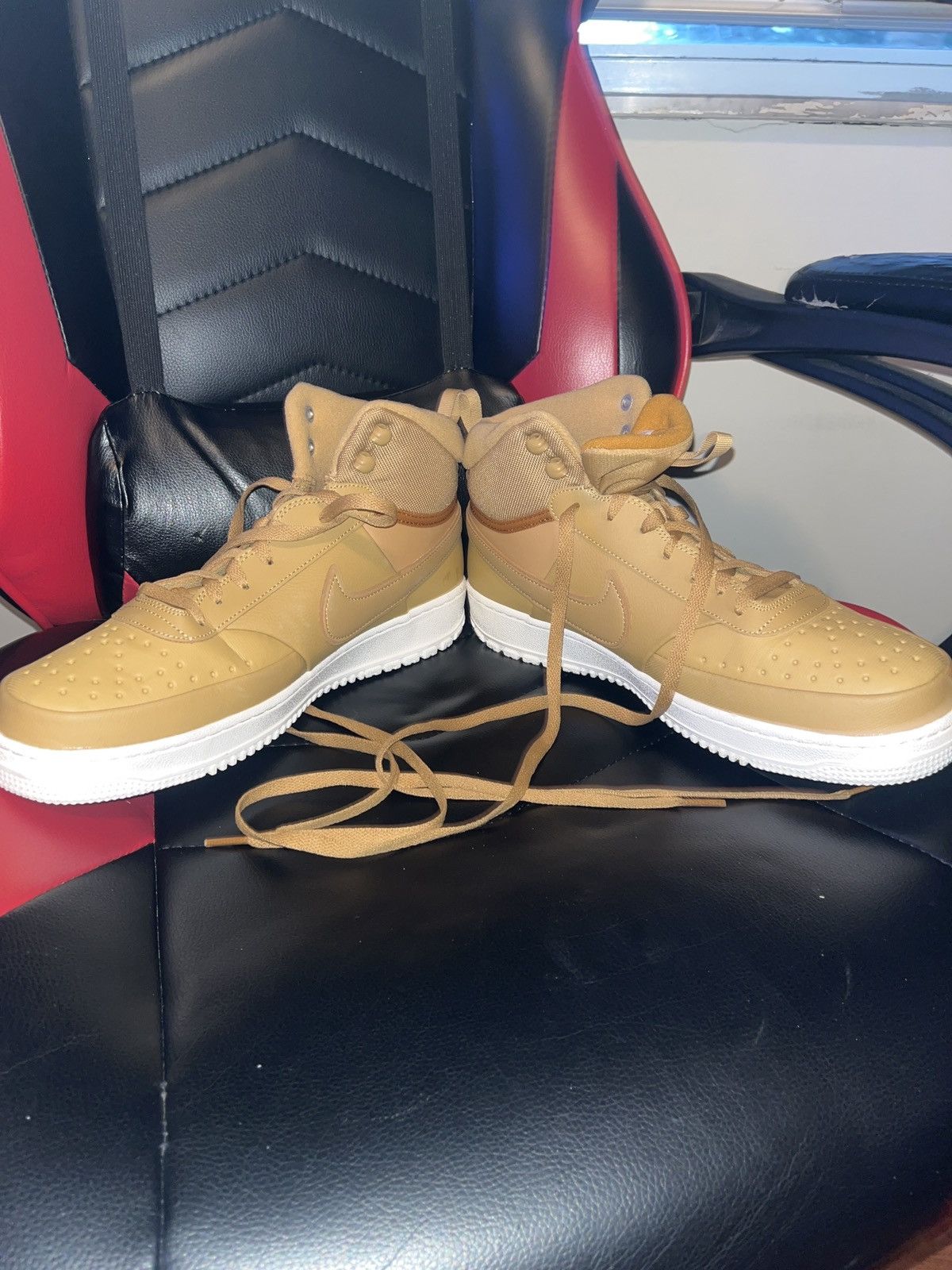 Nike Nike High Top Wheat Size US 12 / EU 45 - 2 Thumbnail