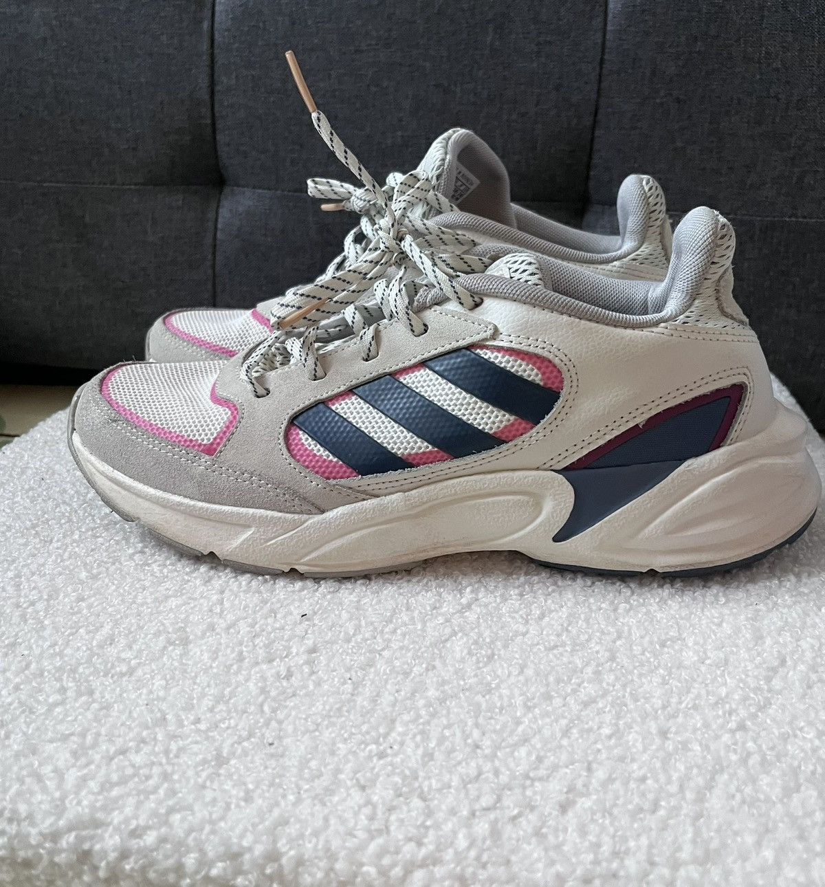 Adidas Adidas 90s Valasion Sneakers – Retro Running Style Size US 8.5 / IT 38.5 - 2 Thumbnail