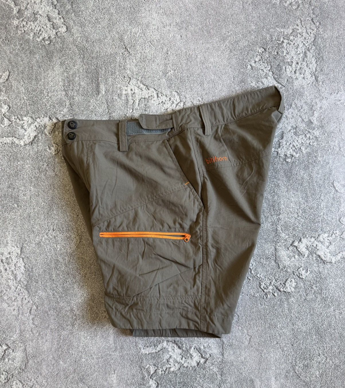 Norrona Norrona L wmns gorpcore cargo shorts 🩳 Size 27" / US 4 / IT 40 - 18 Thumbnail