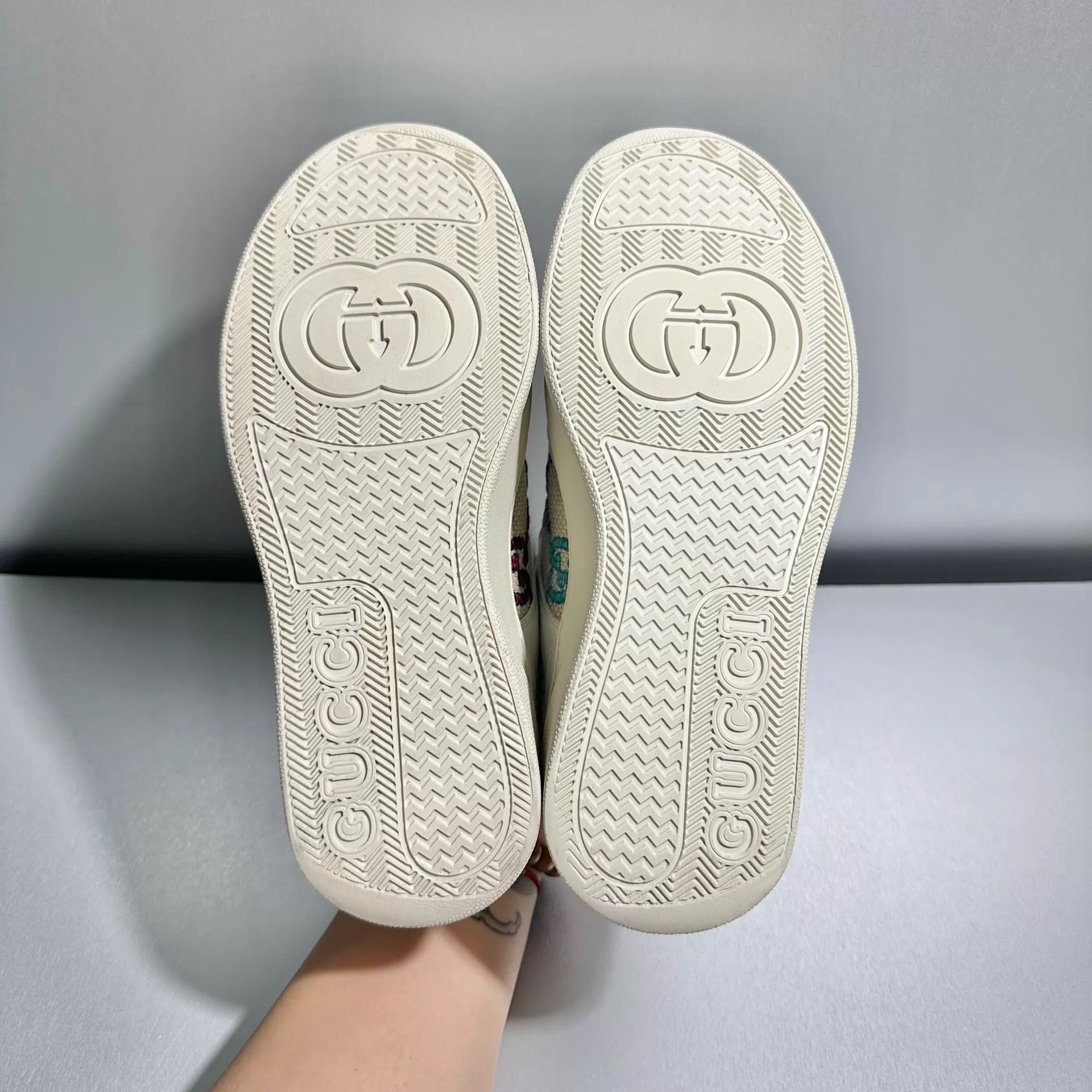 Gucci Gucci biscuit platform sneaker 37.5 EU worn once mint Size US 7 / IT 37 - 7 Thumbnail